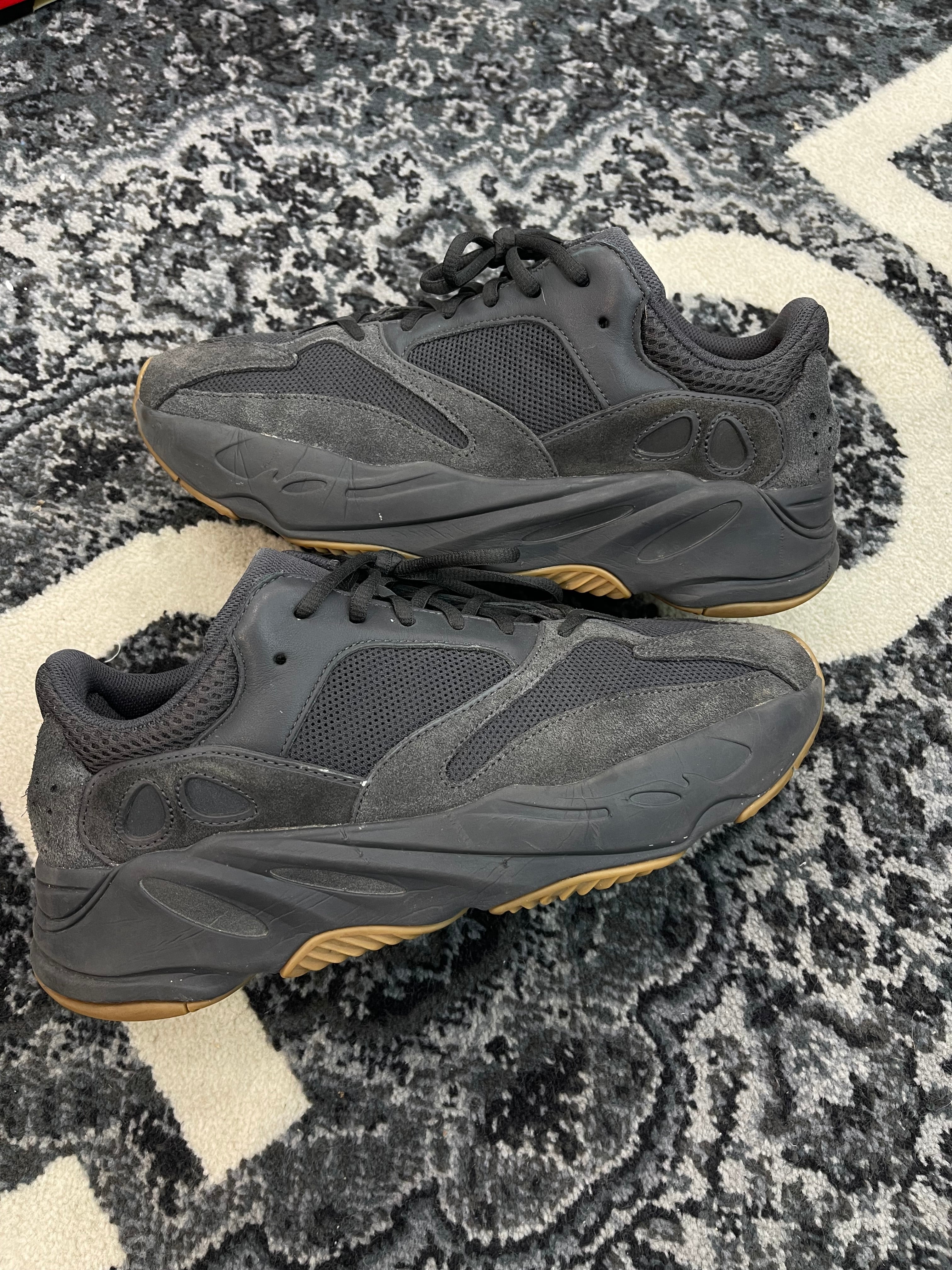 Yeezy 700 “Utility Black”
