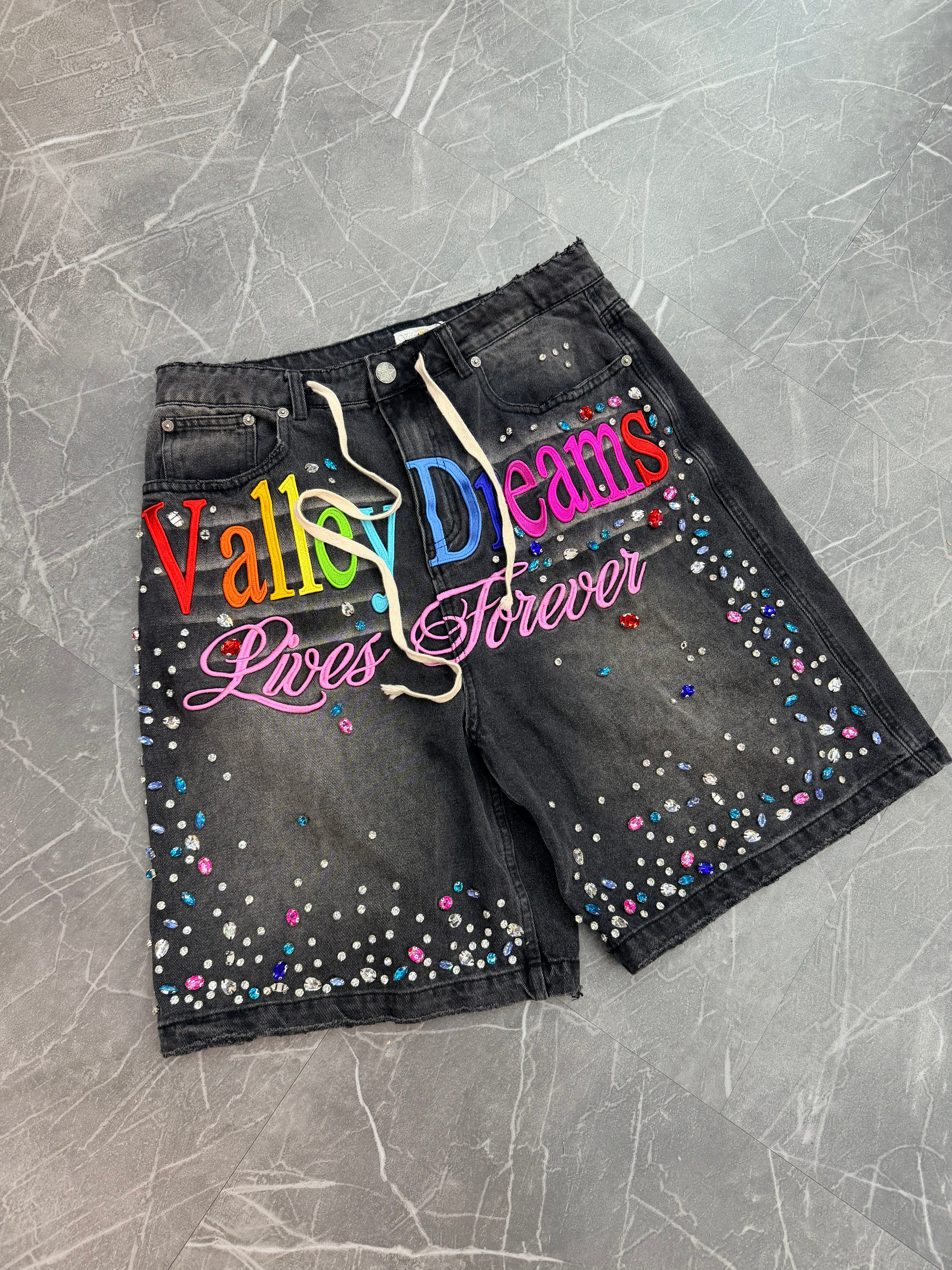Vale Forever Icecream jorts black (30)