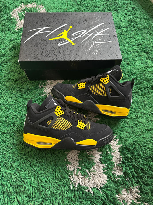 Jordan 4 “Thunder”