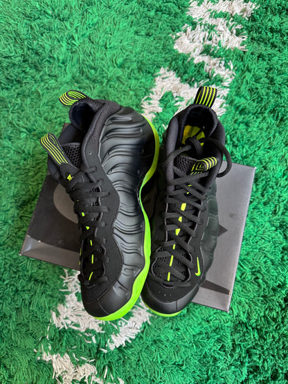 Nike Air Foamposite One Black Volt