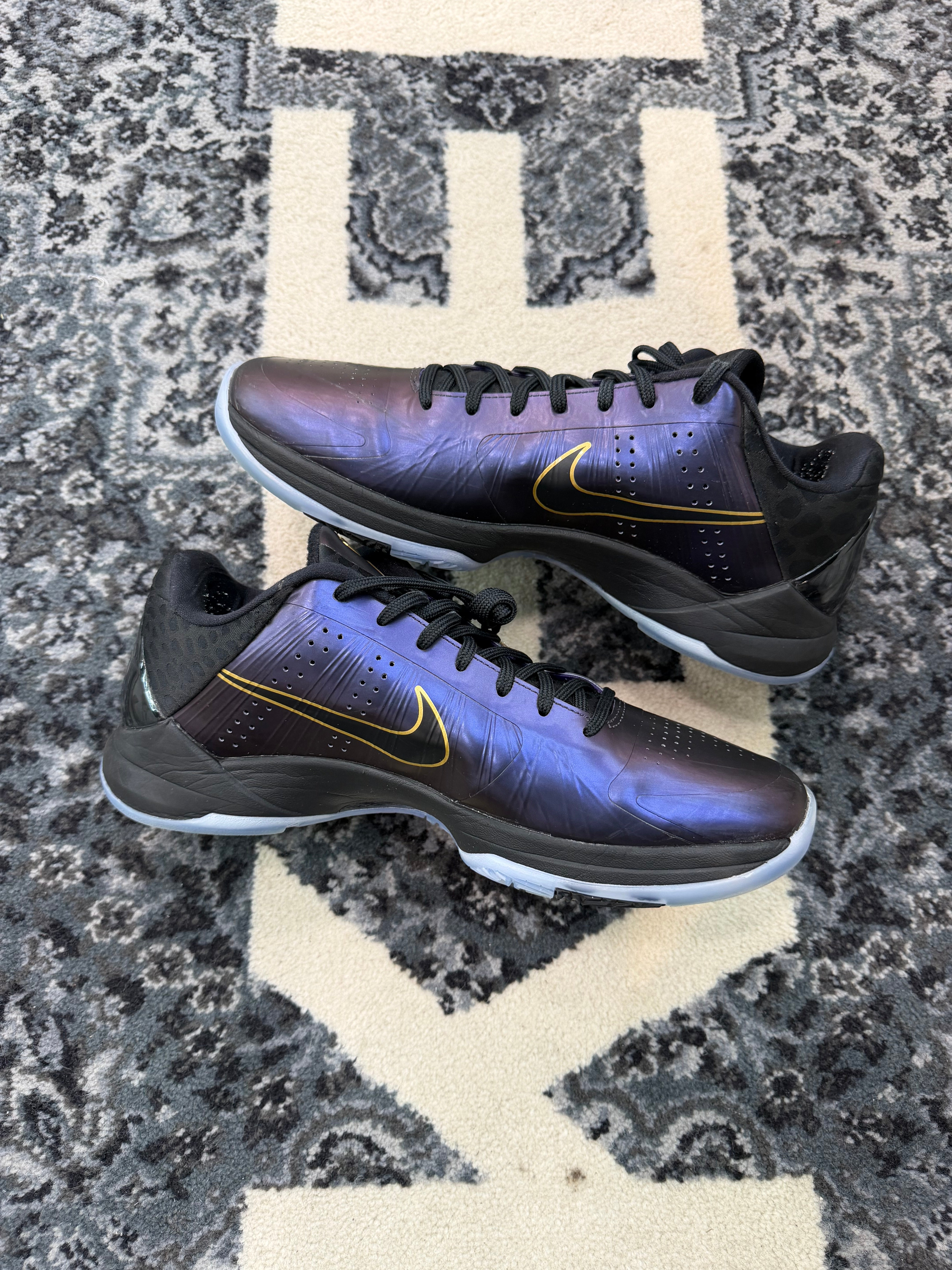 Kobe 5 Year Of Mamba “Eggplant”