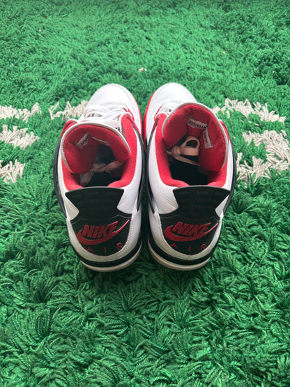 Jordan 4 “Fire Red”
