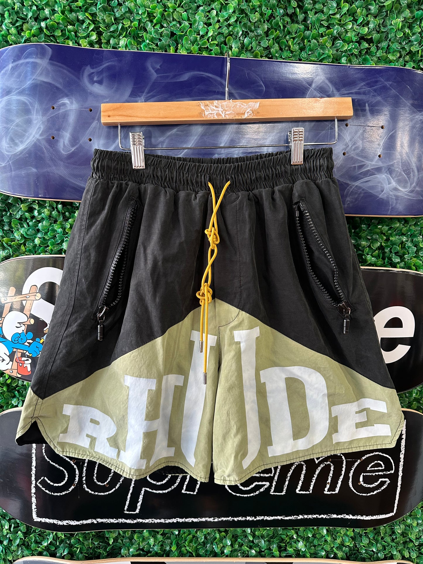 Rhude Yacht Logo Shorts “Black/Khaki”