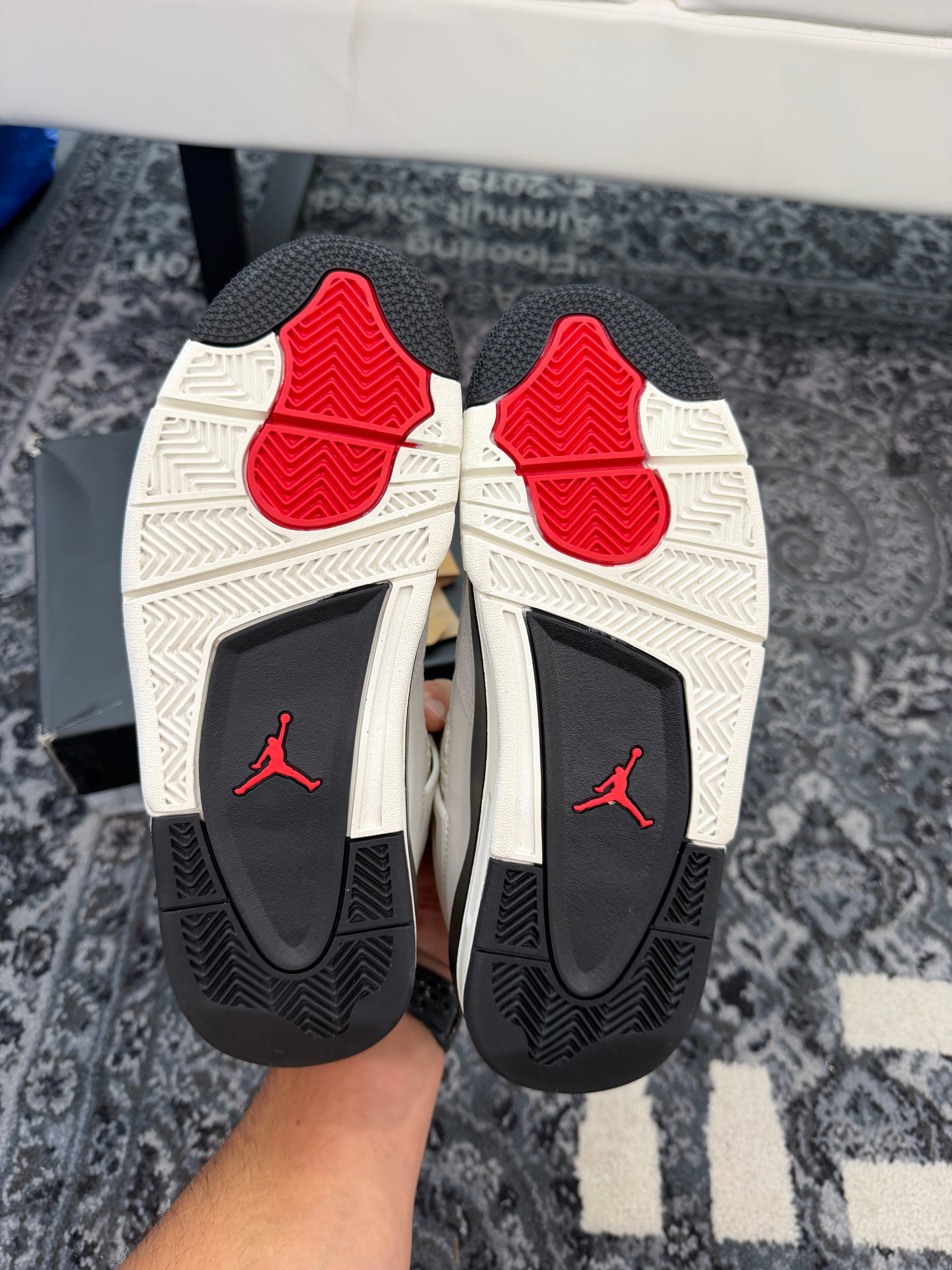Jordan 4 “Flight Club”