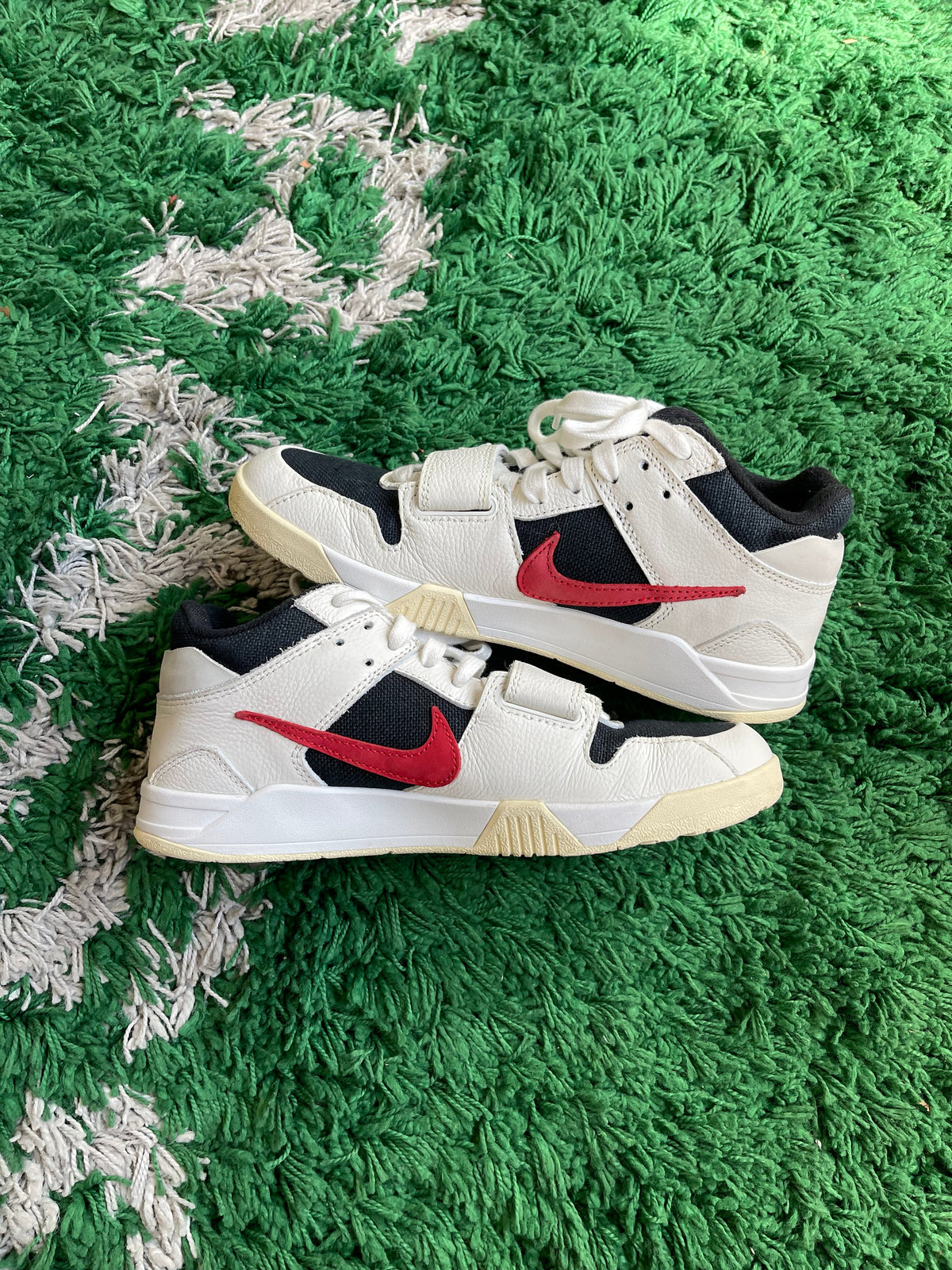 Jordan Travis Scott Jumpman Jack “University Red” (Size 9) (Lightly Worn) - Image 2