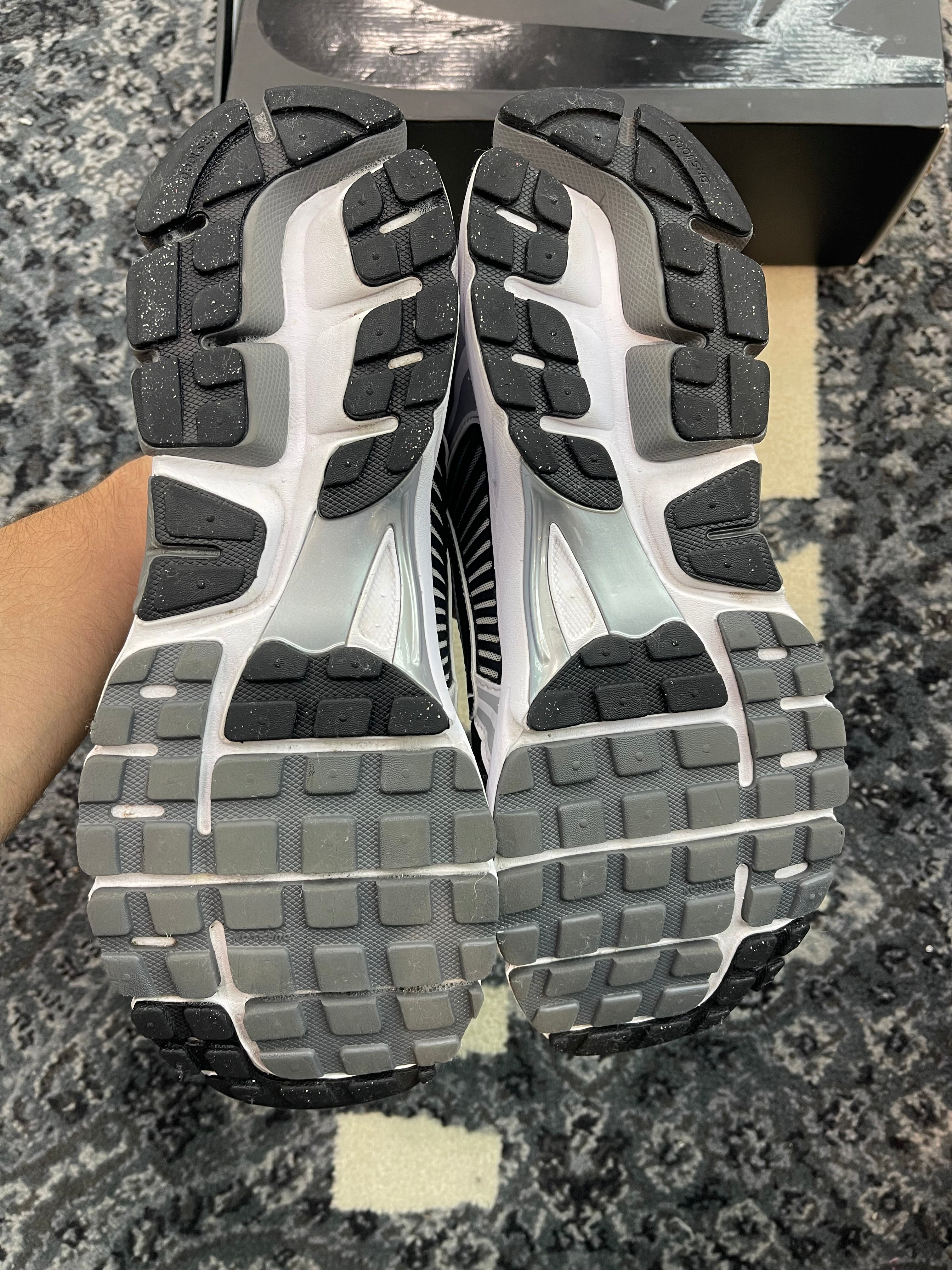 Nike Zoom Vomero 5 “Black White”