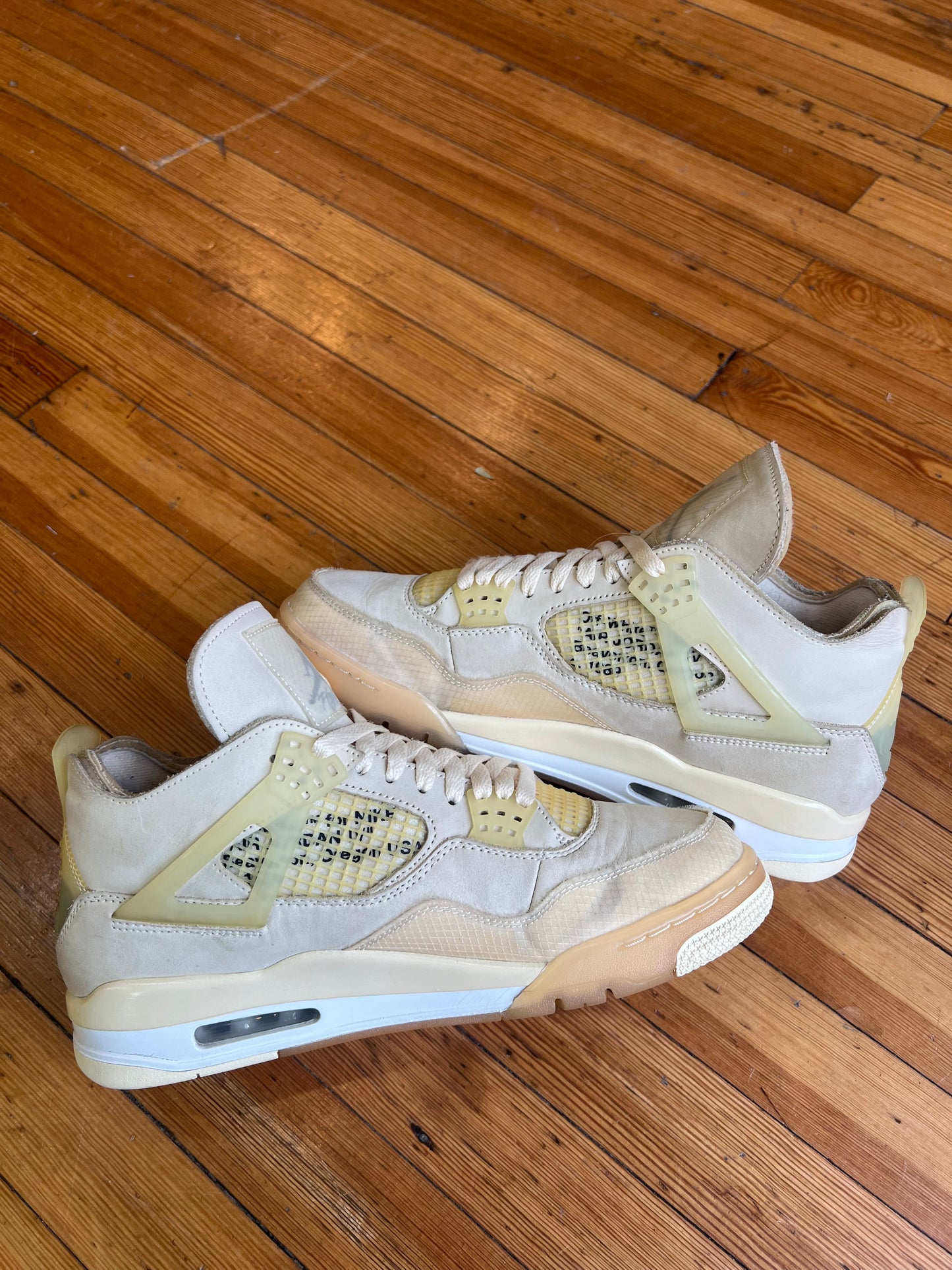 Jordan 4 x Off White “Sail”