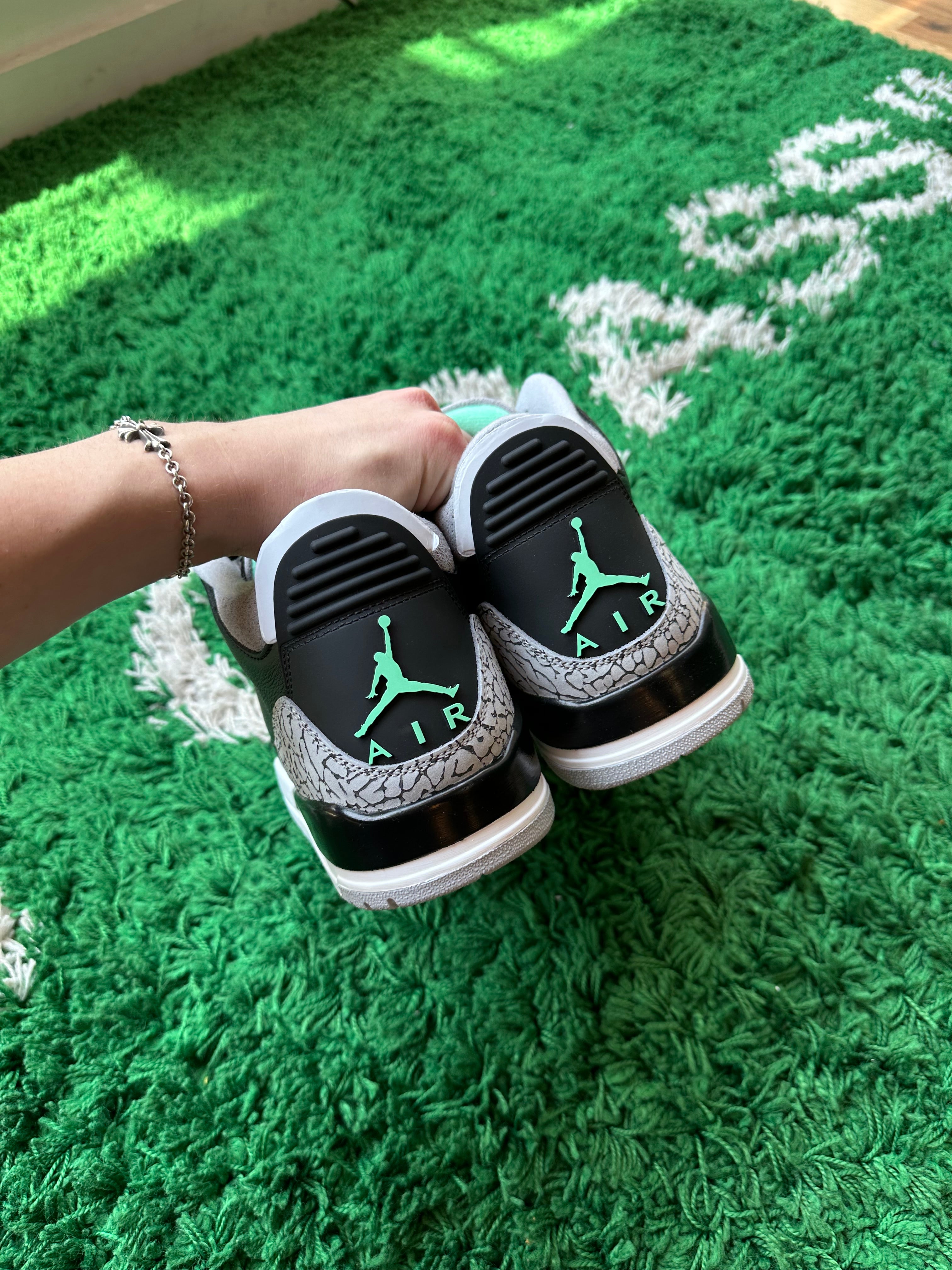 Jordan 3 “Green Glow”