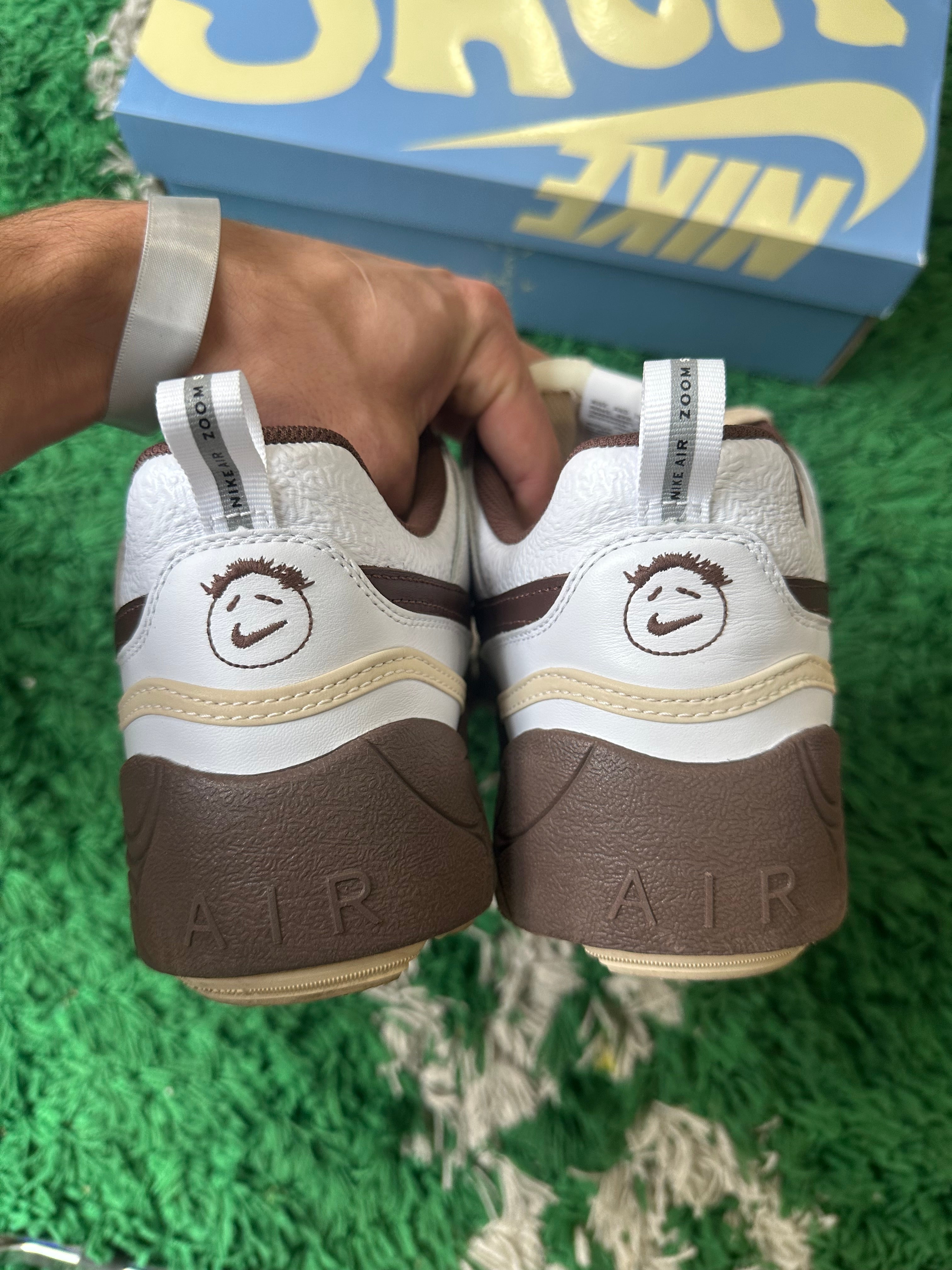 Nike Zoom Field Jaxx Travis Scott “Light Chocolate”