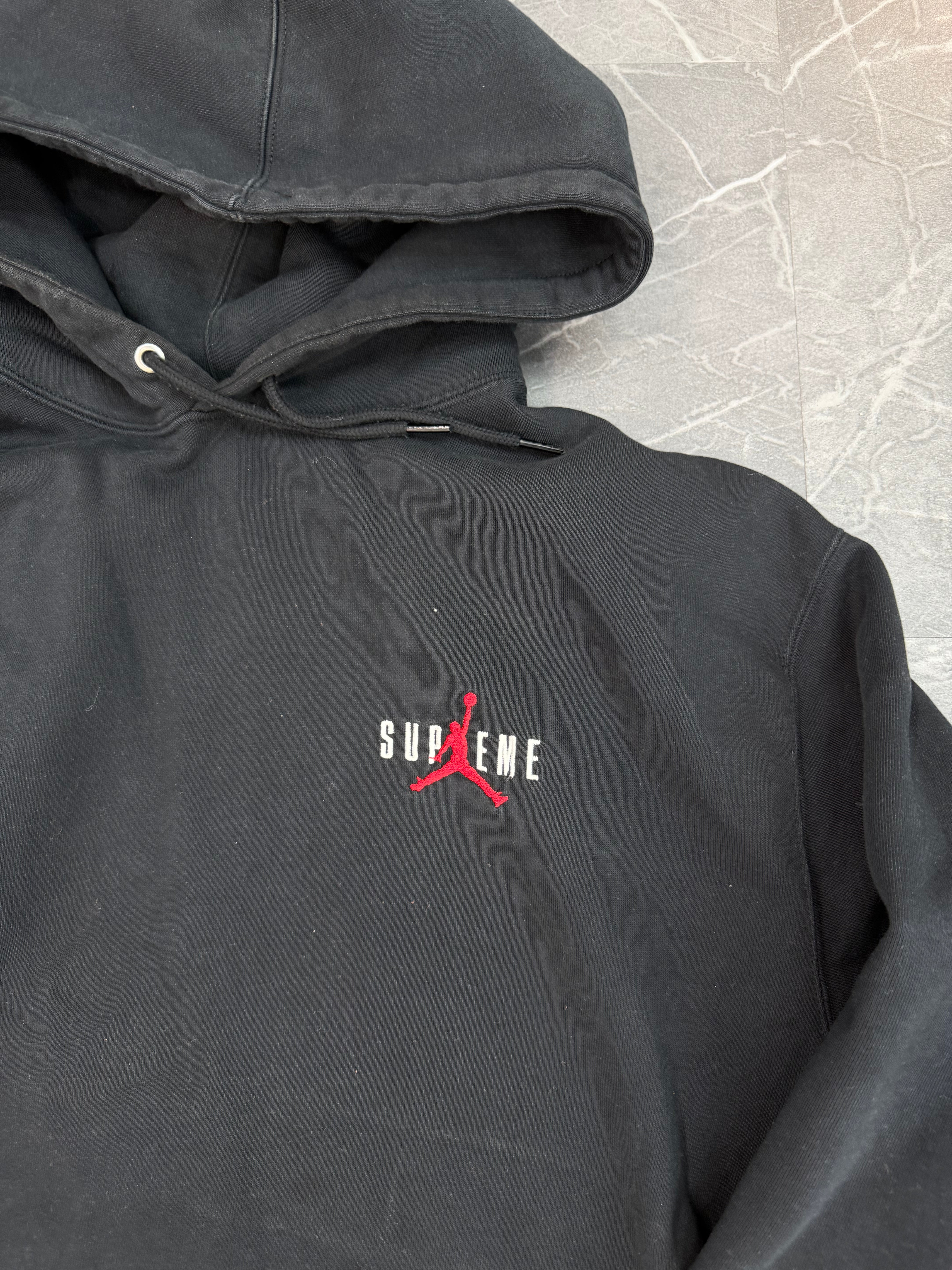 Supreme x Jordan Hoodie “Black”
