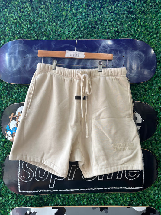 Essentials Sweatshorts “Buttercream”