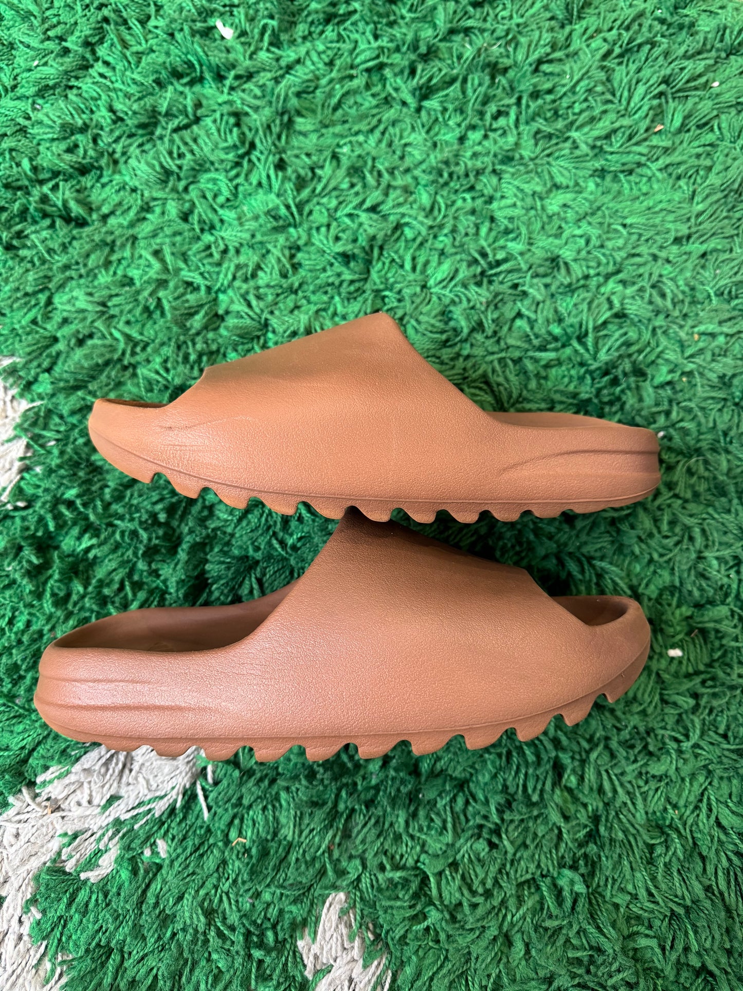 Yeezy Slides “Flax”