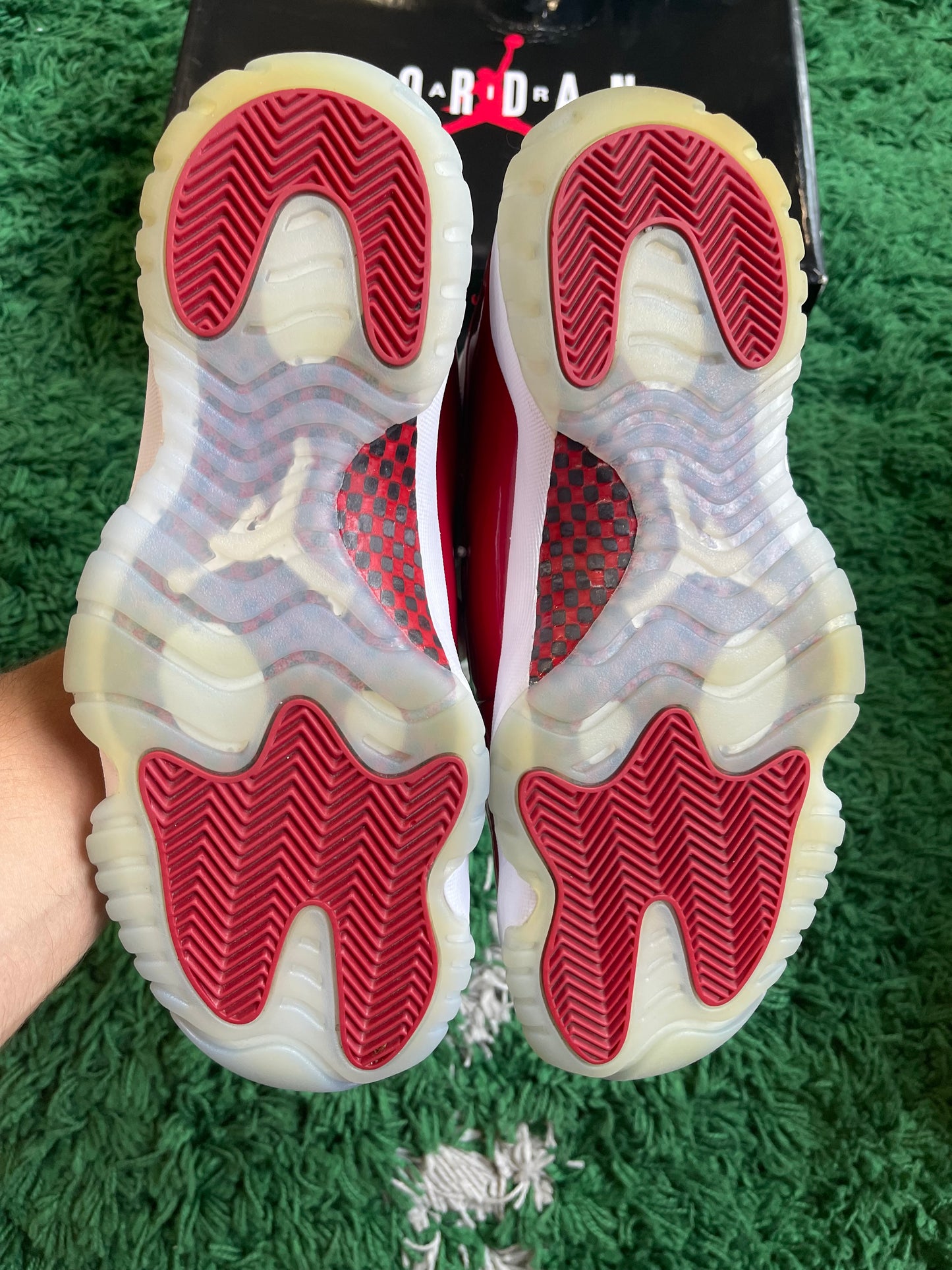 Jordan 11 “Cherry”