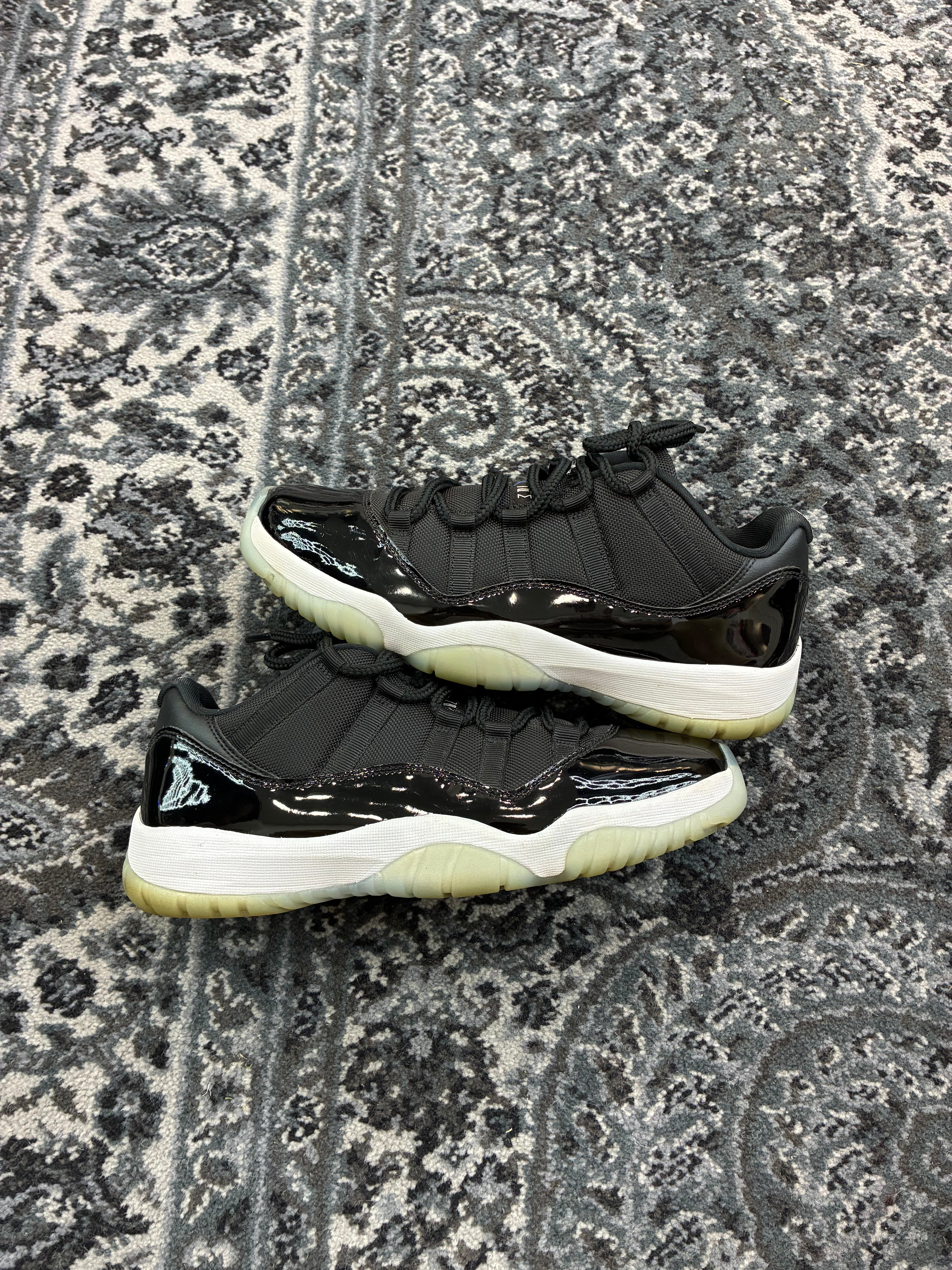 Jordan 11 Low “Space Jam”