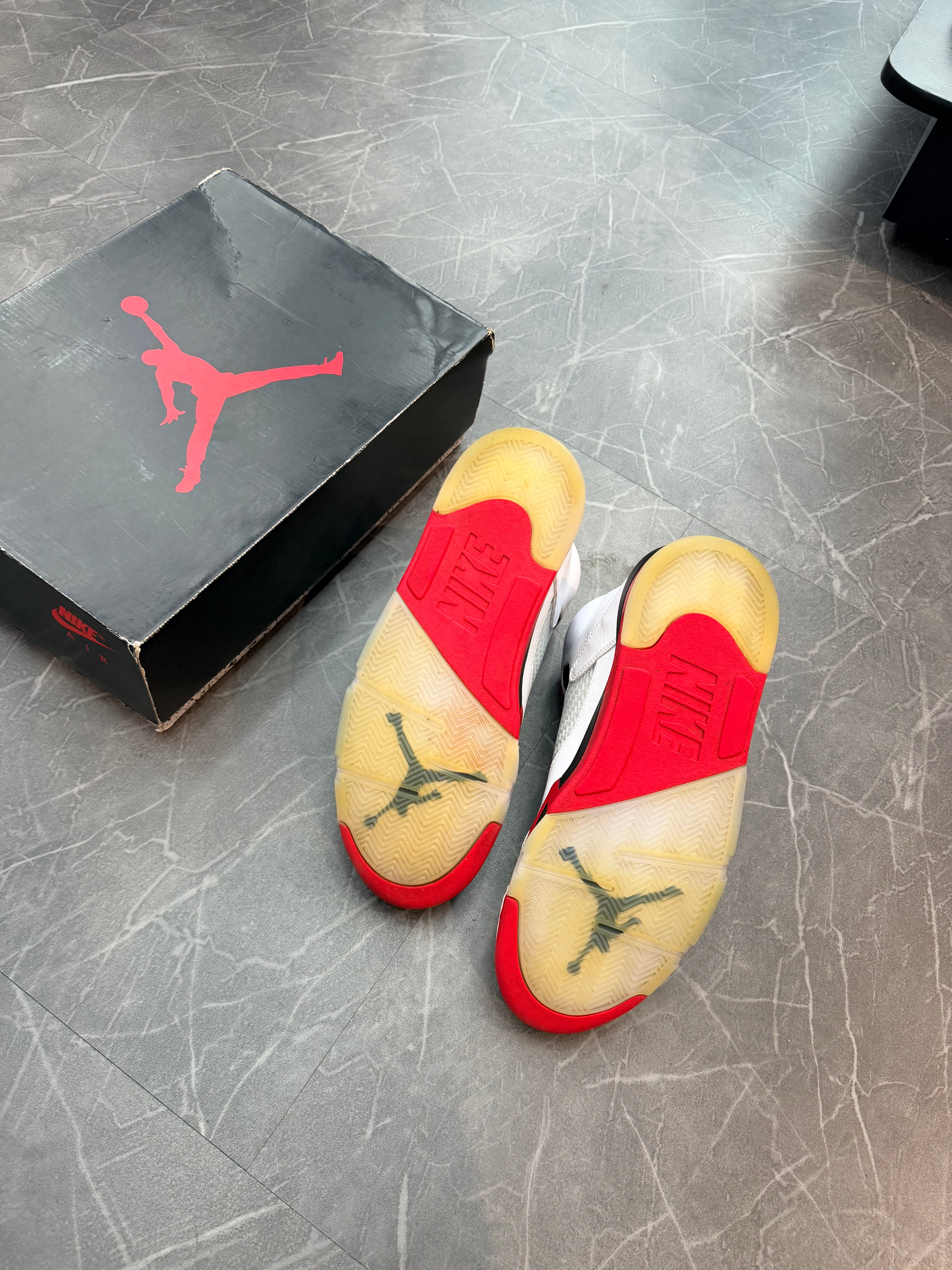 Jordan 5 “Fire Red Black Tongue”
