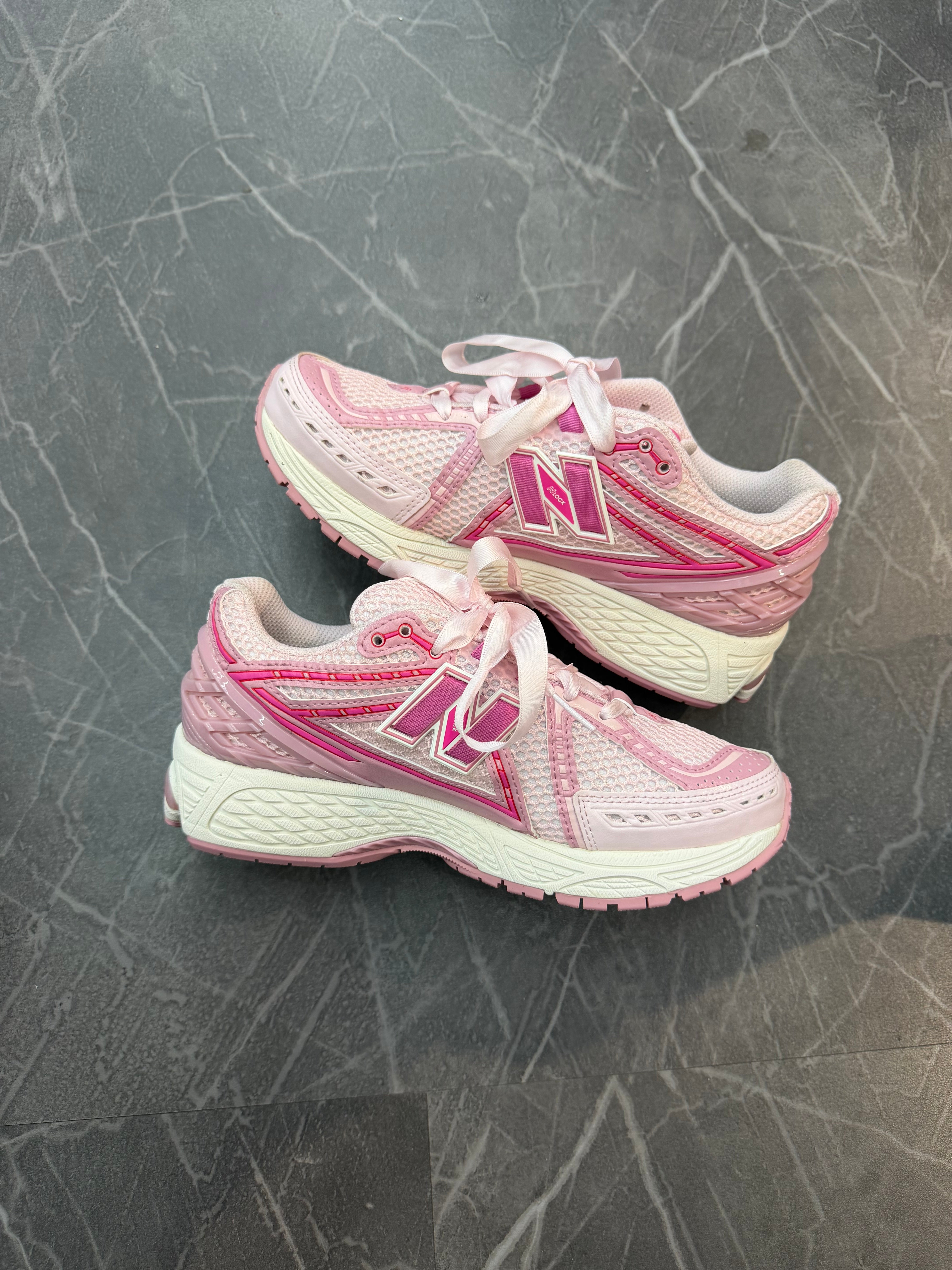 New Balance 1906R “Pink”