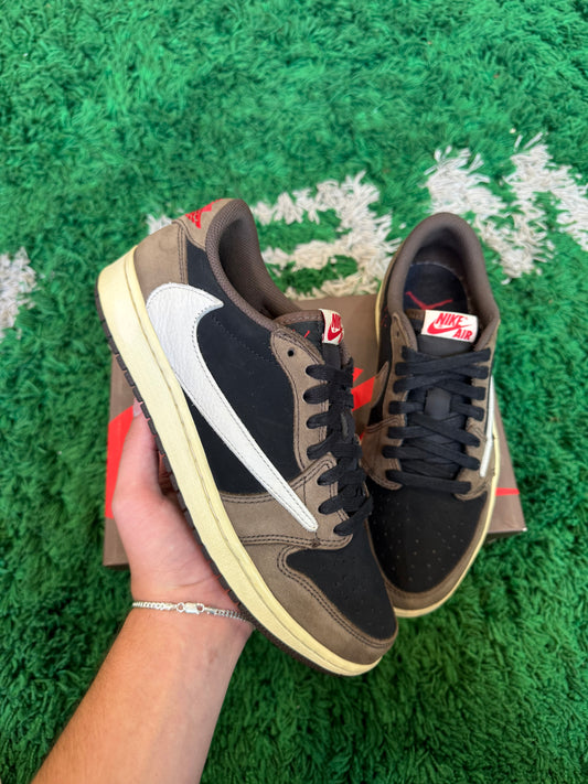 Jordan 1 Low Travis Scott “Mocha”