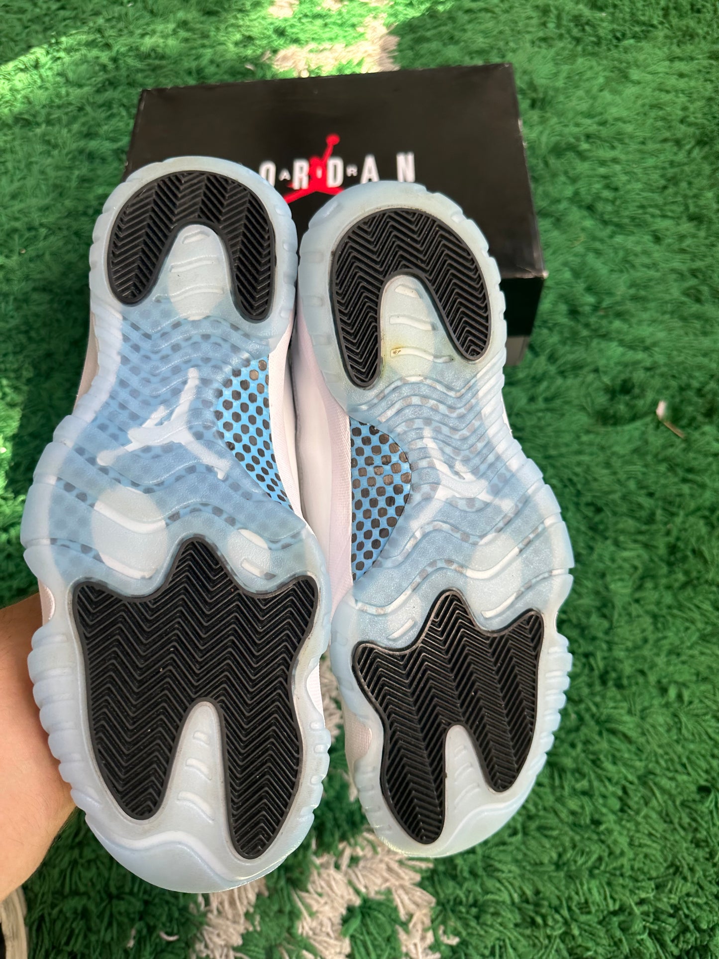 Jordan 11 “Legend Blue”