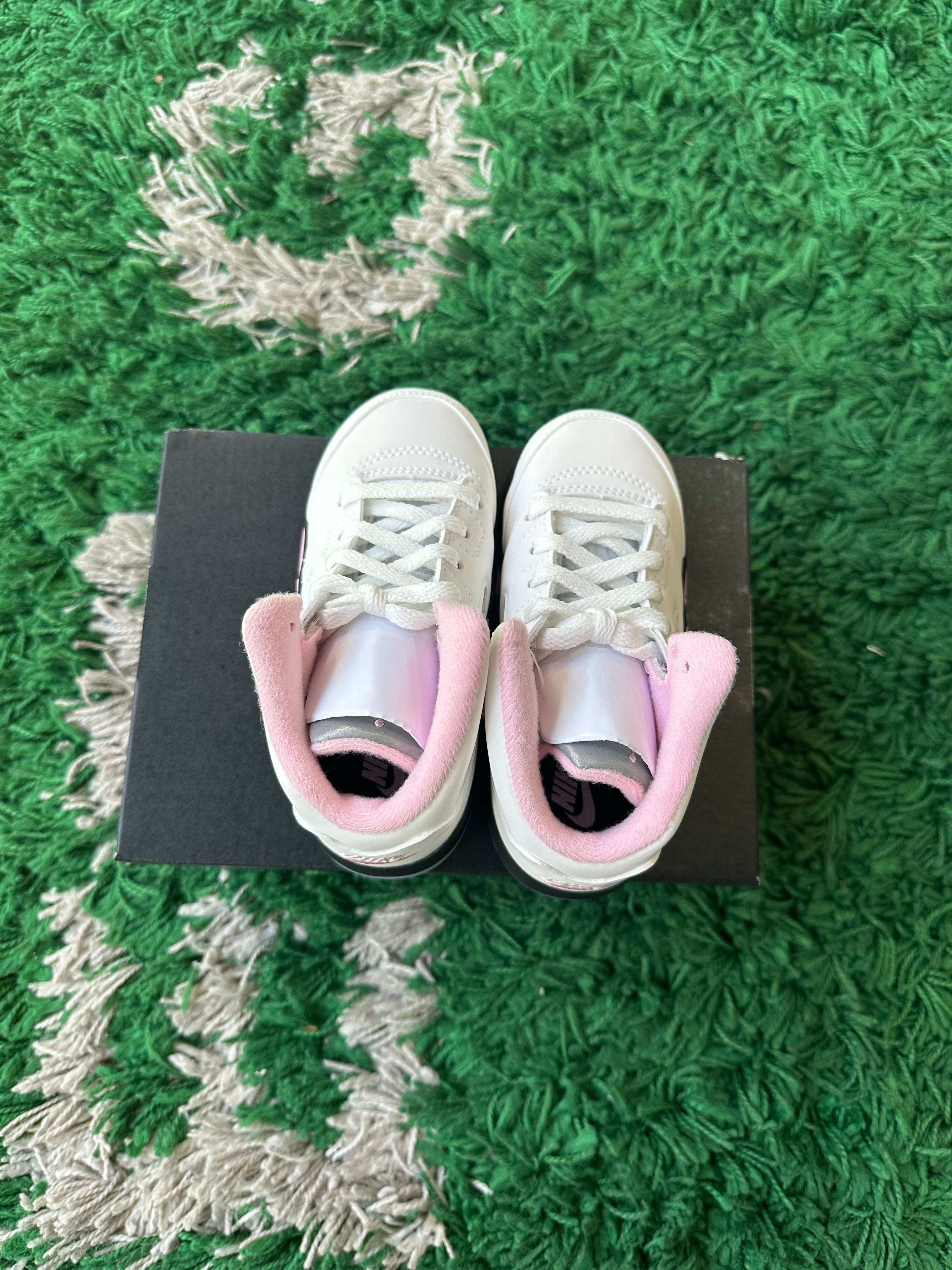 Jordan 5 “Medium Soft Pink”