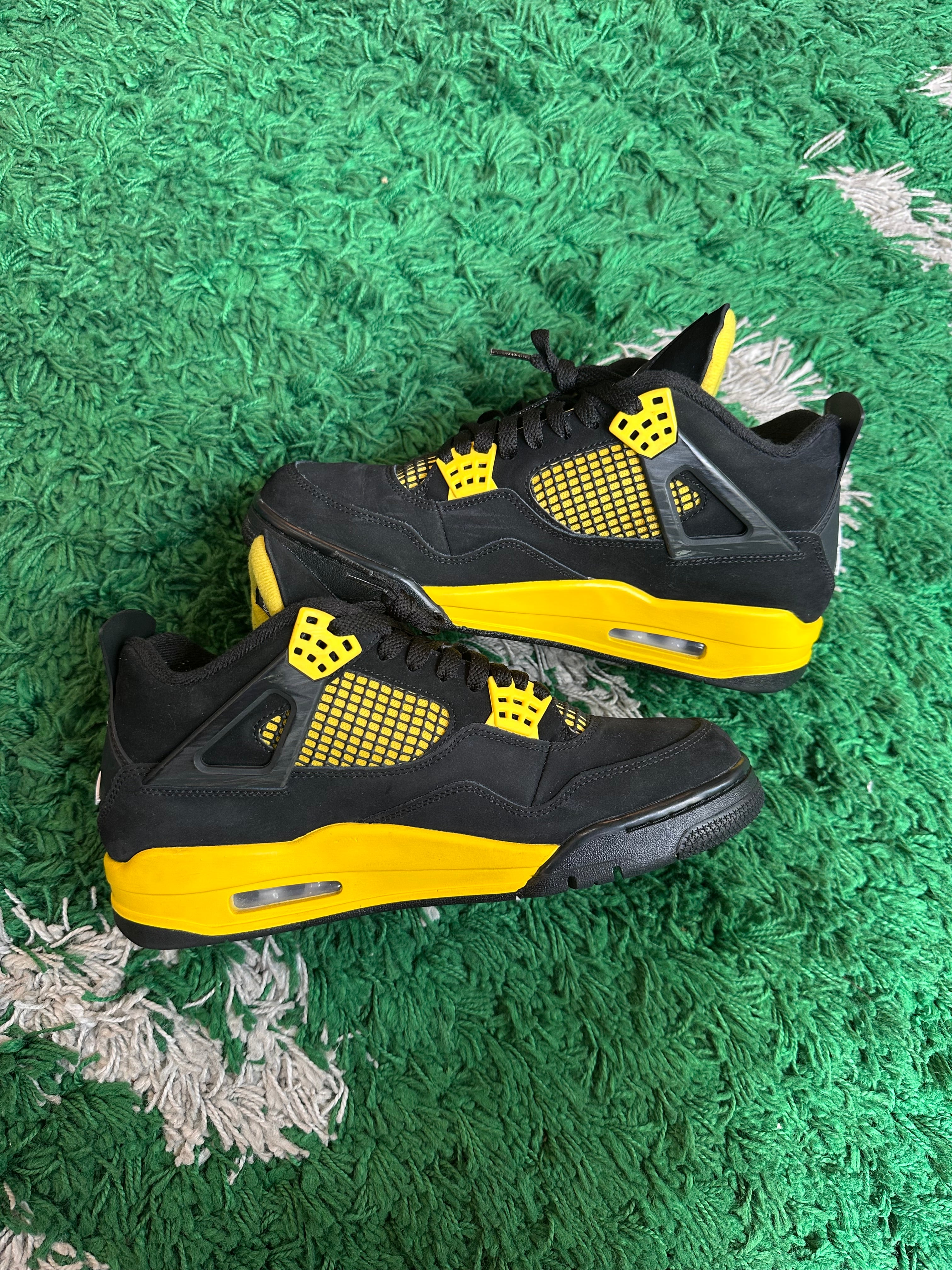 Jordan 4 “Thunder”