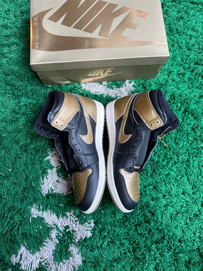 Jordan 1 High “Metallic Gold”