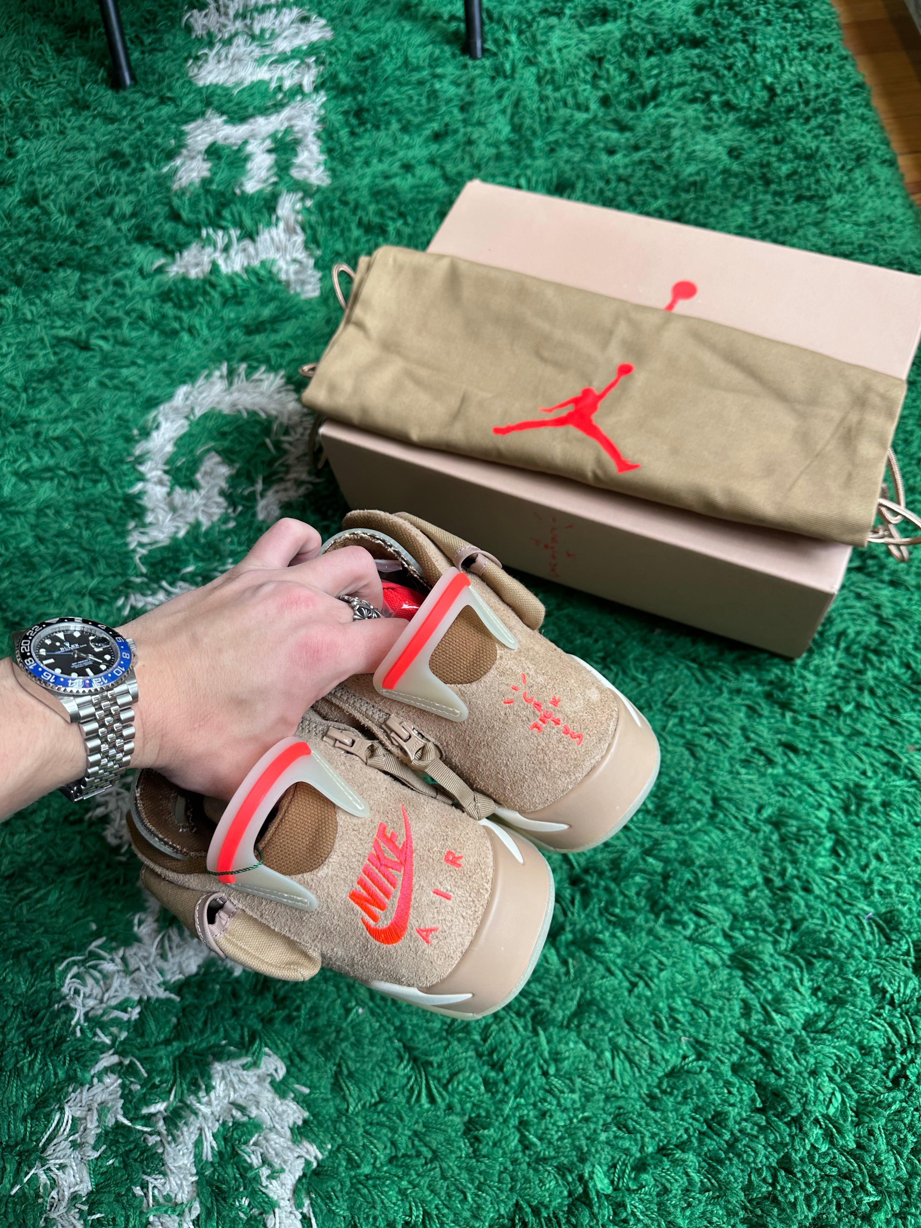 Travis Scott Jordan 6 “British Khaki”