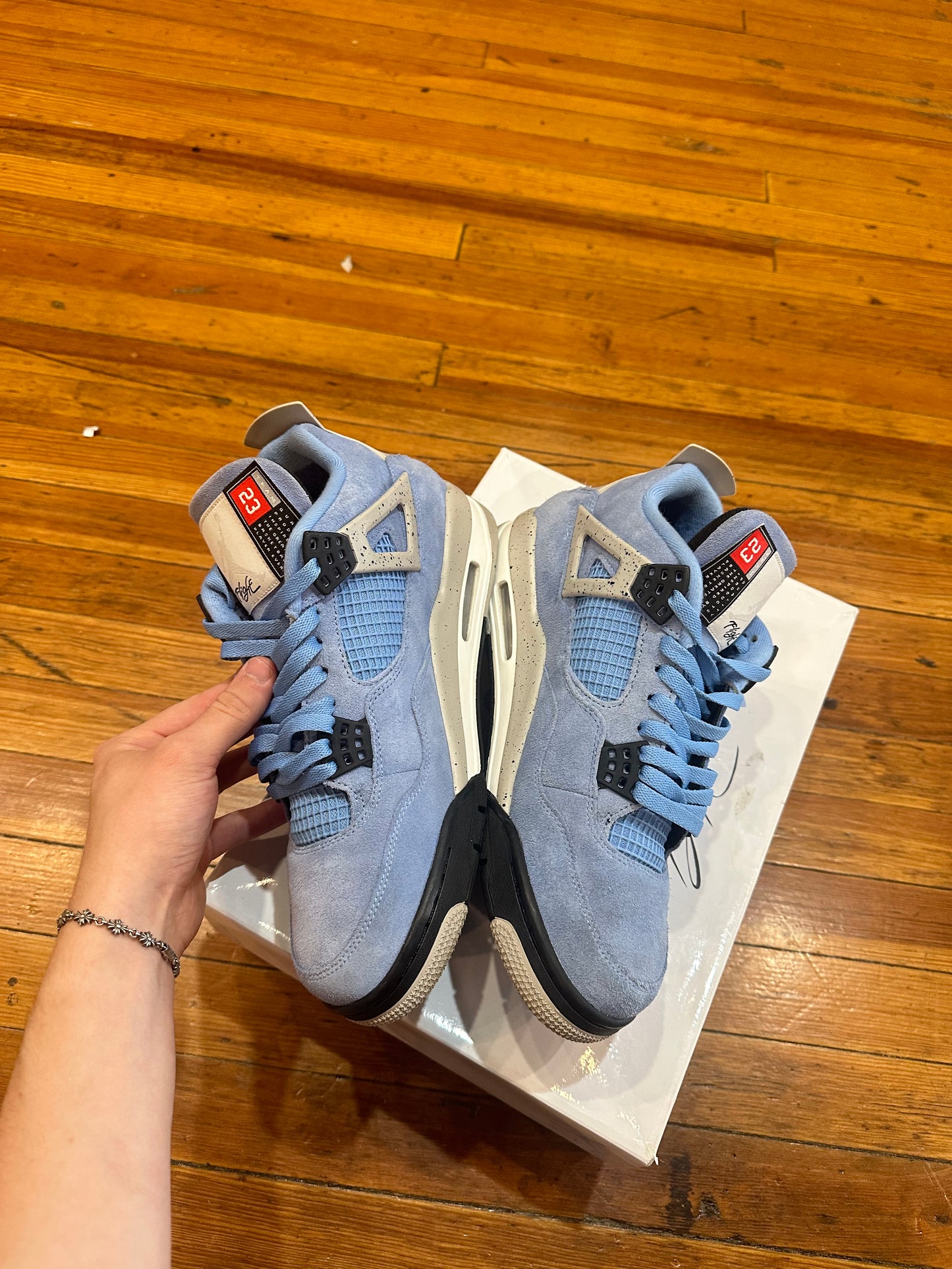 Jordan 4 “University Blue”