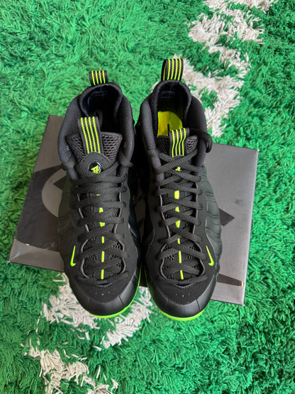Nike Air Foamposite One Black Volt