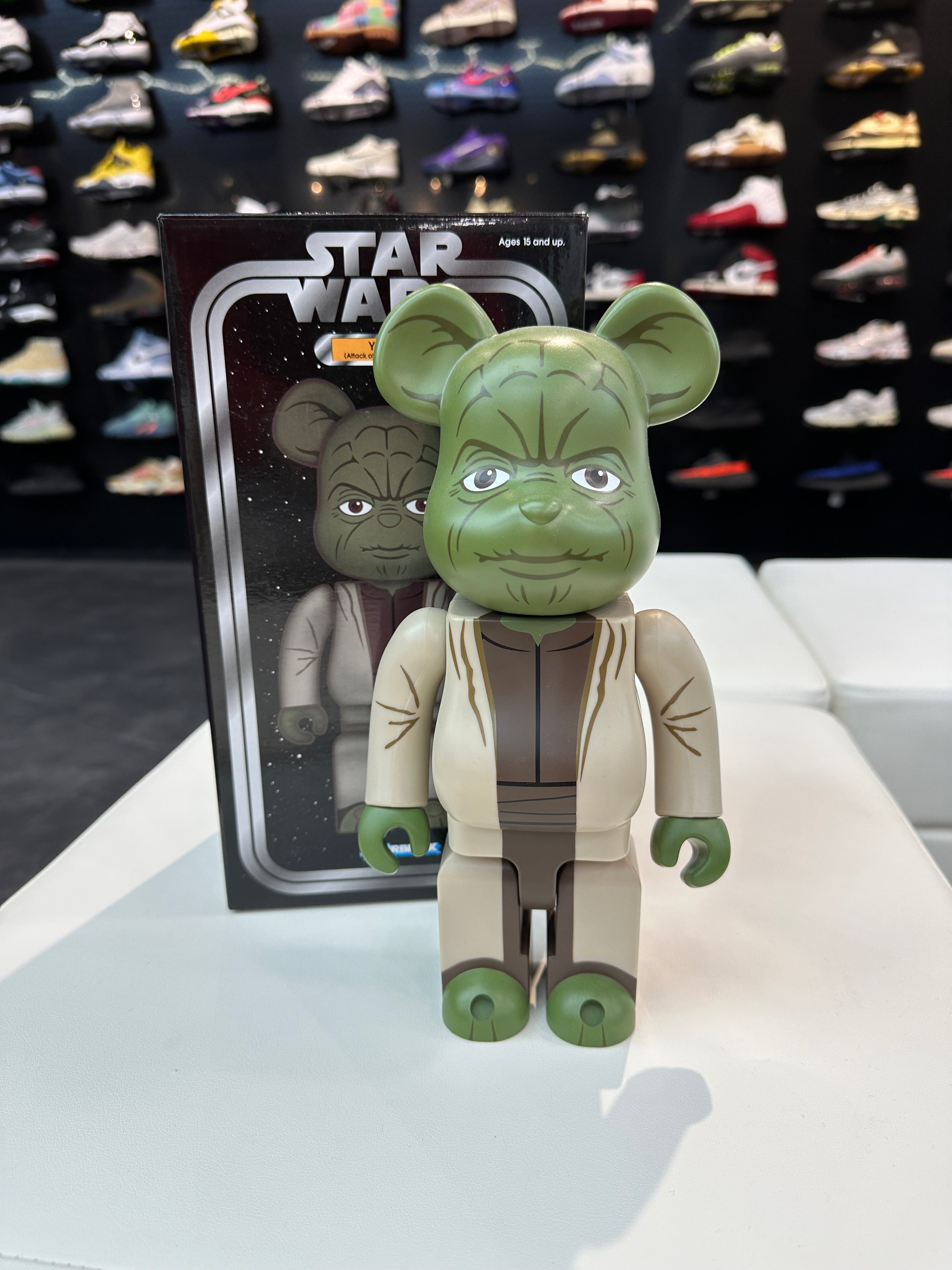 BearBrick 400% “Yoda Attack of Clones”