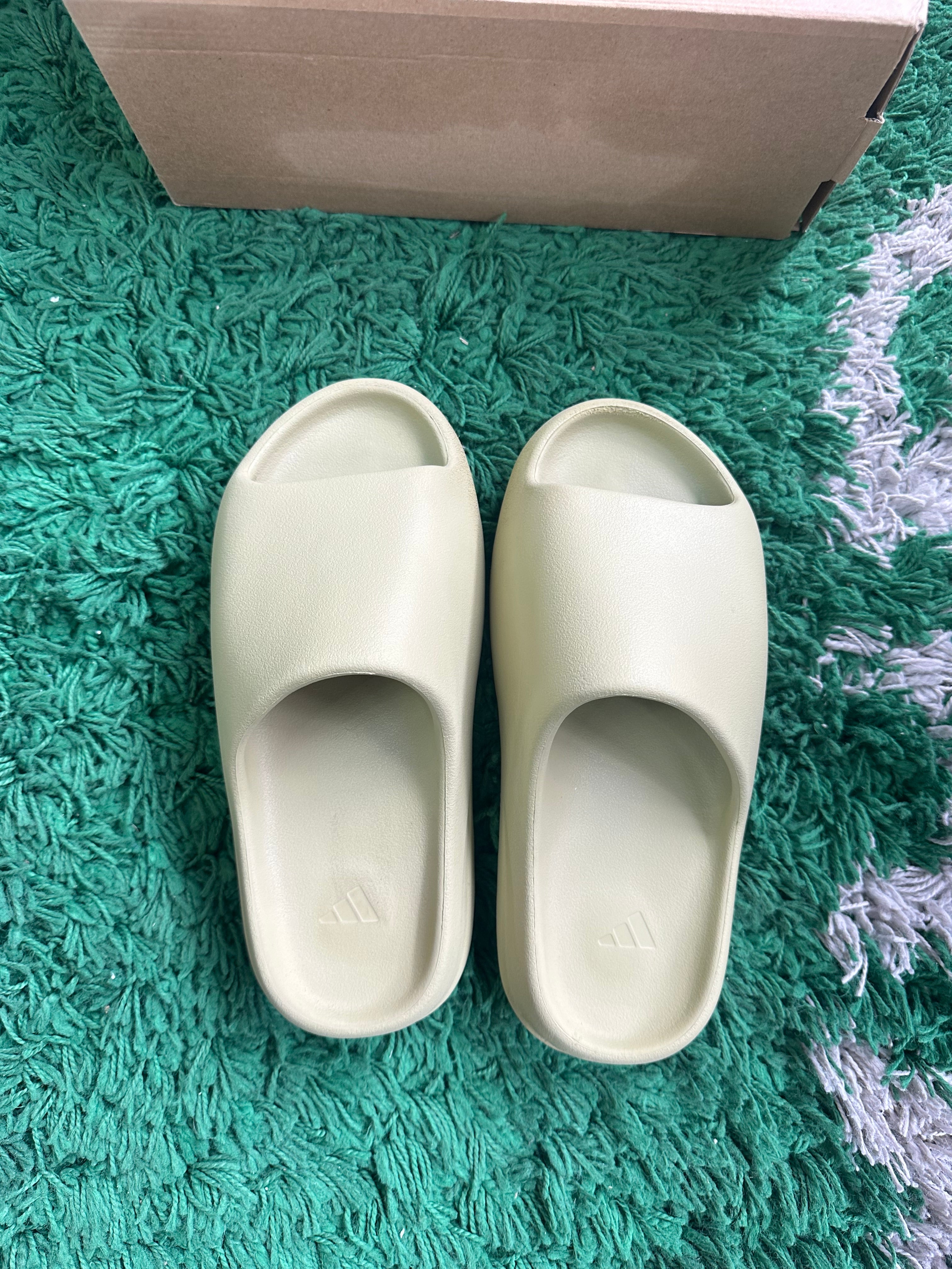 Yeezy Slide “Resin”
