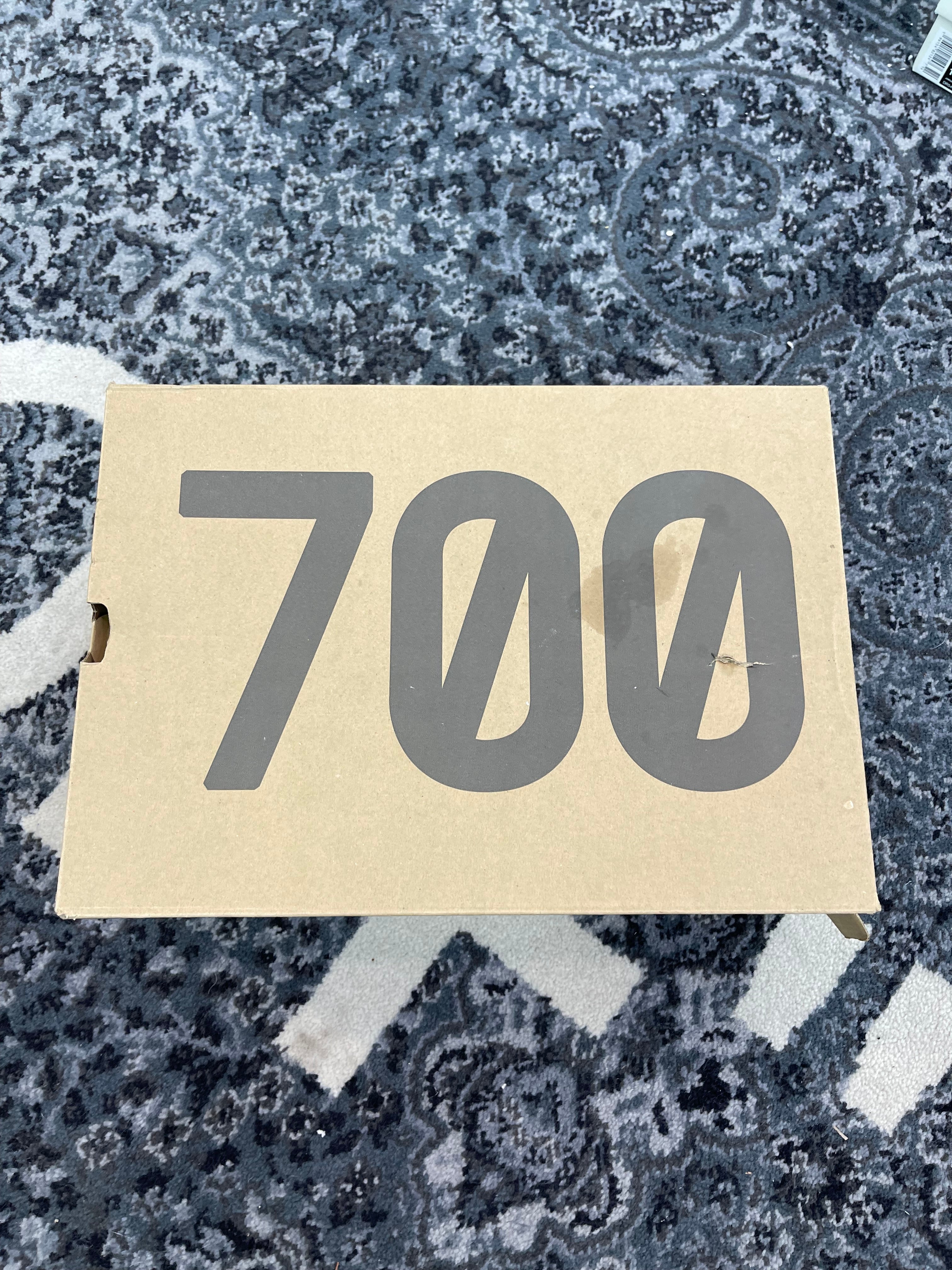 Yeezy 700 “Utility Black”