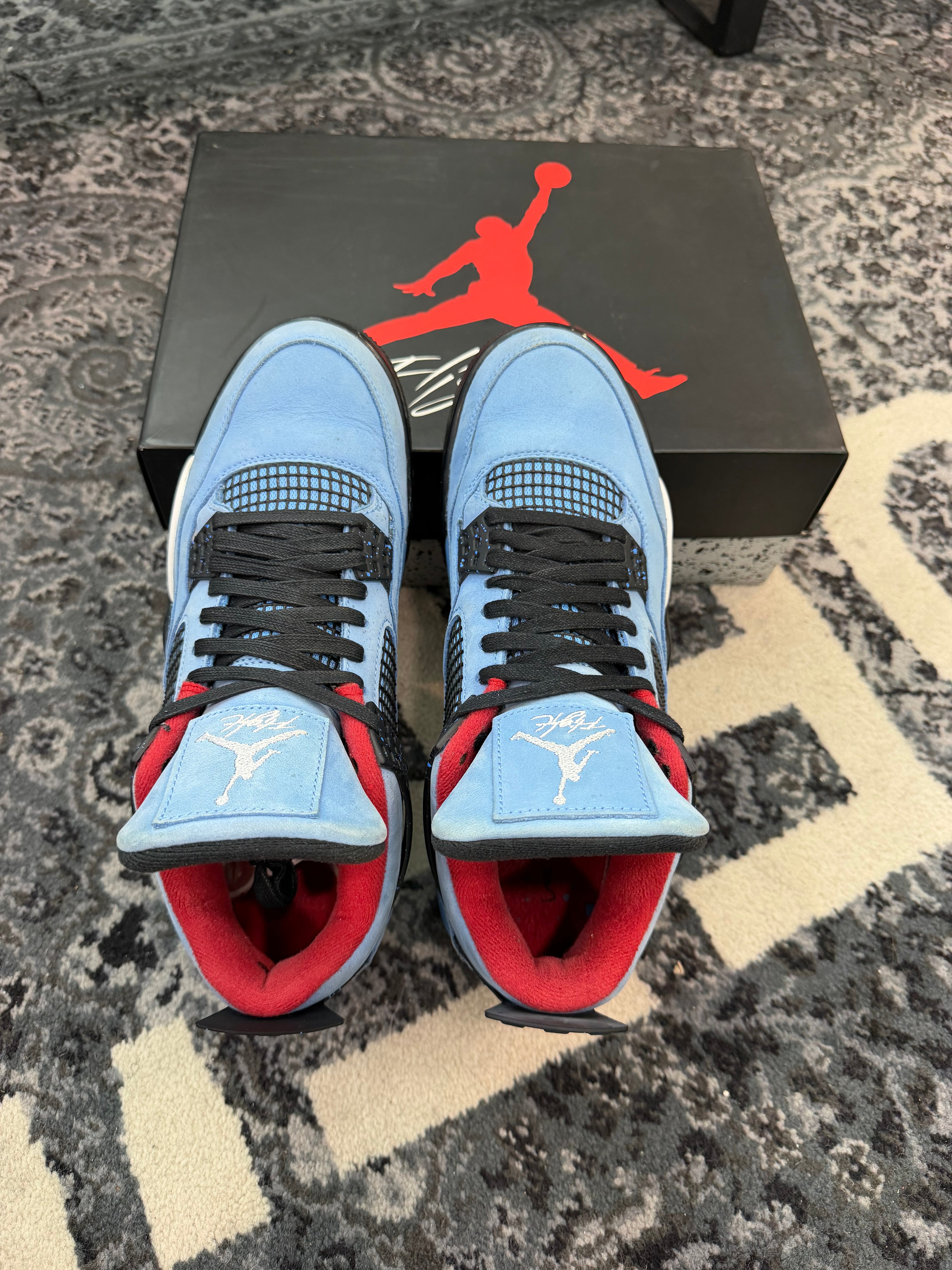 Jordan 4 x Travis Scott “Cactus Jack”