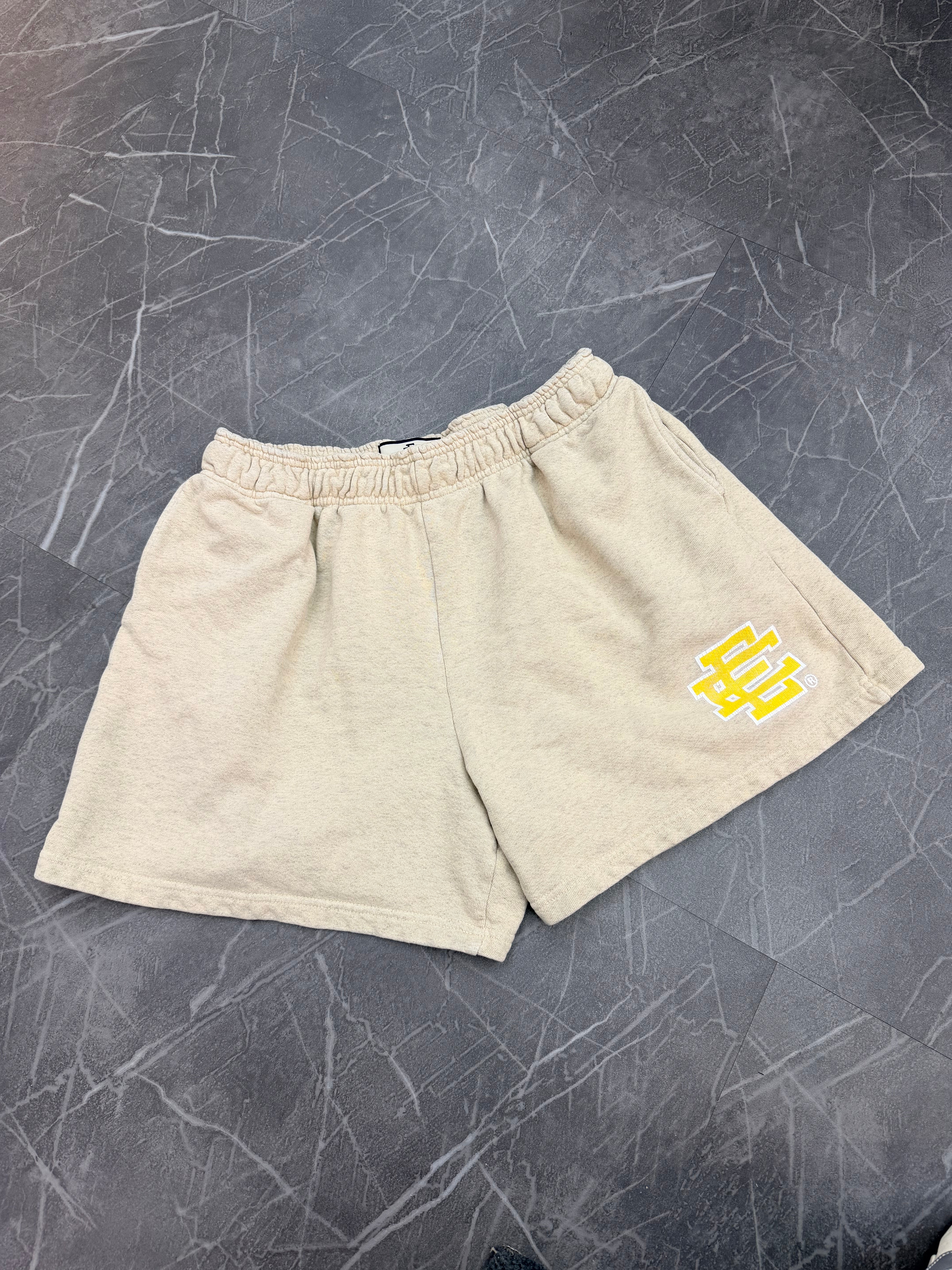 Eric Emanuel Sweatshorts “Cream”