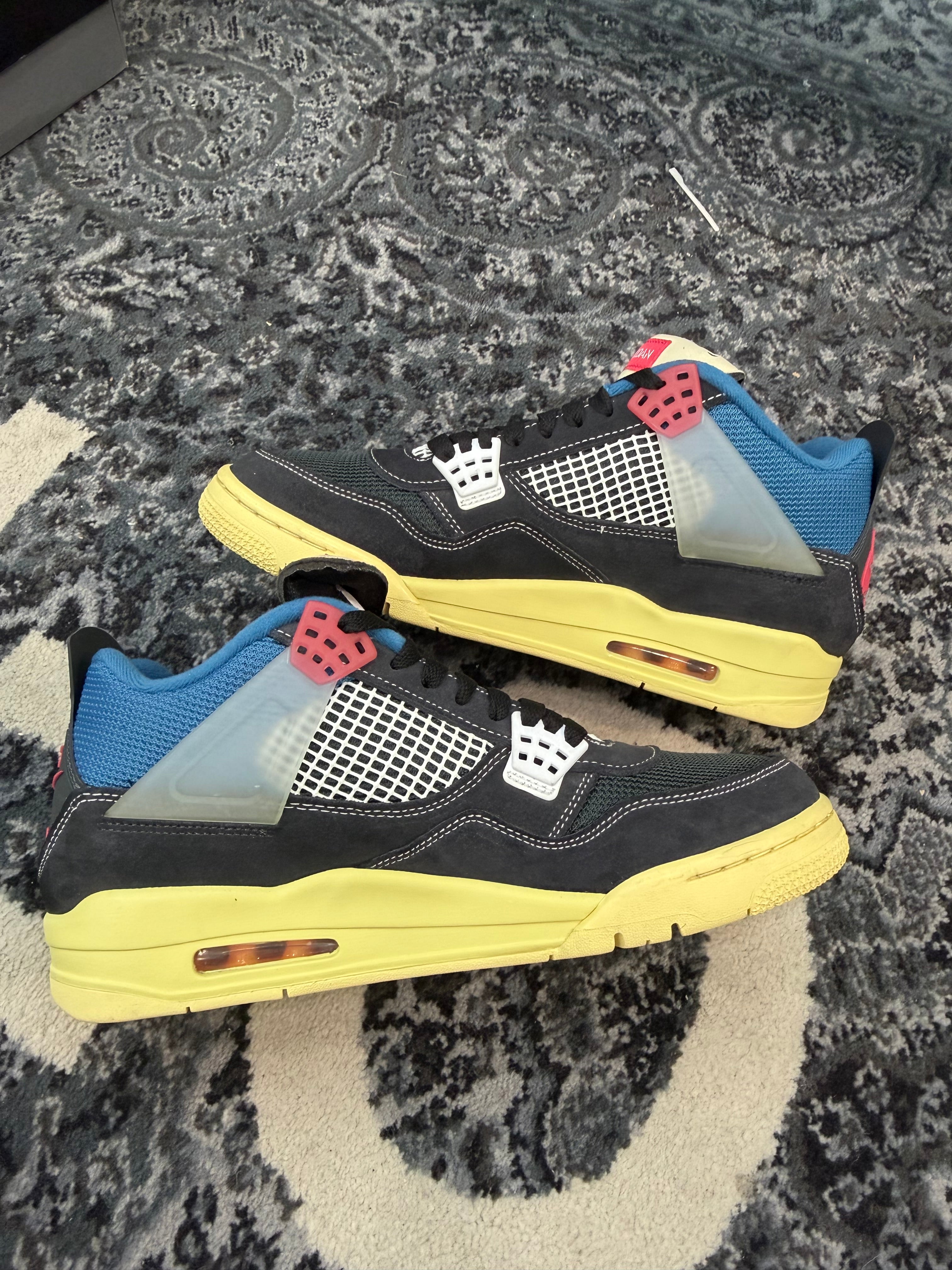 Jordan 4 x Union “Off Noir”