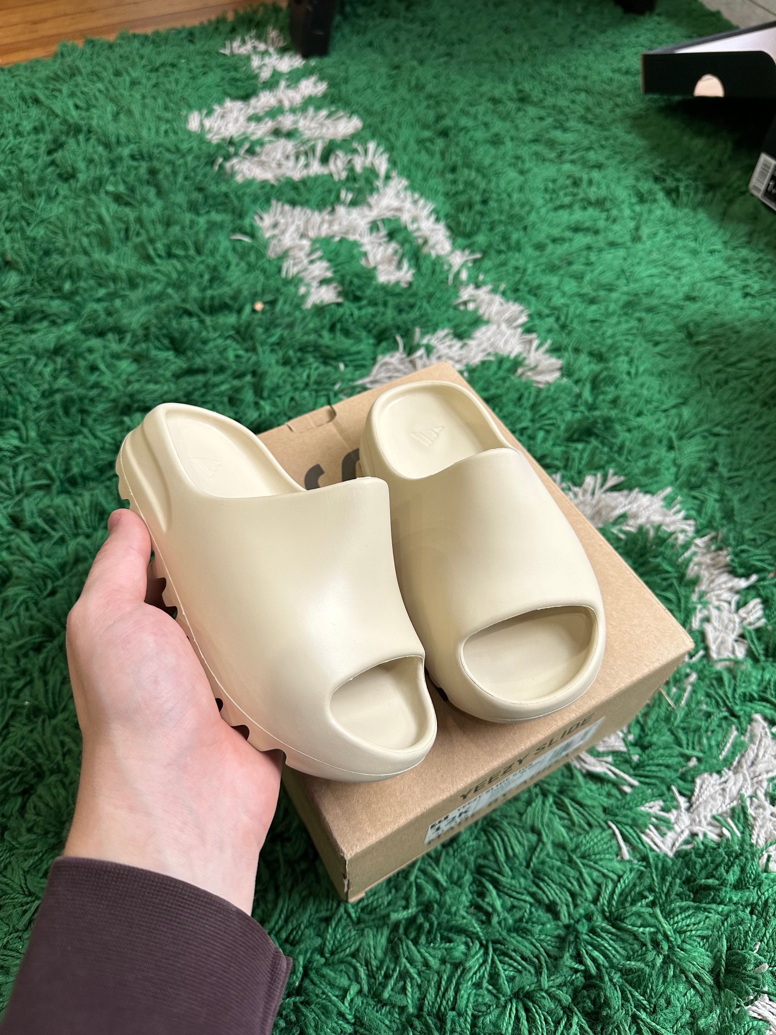 Yeezy Slide “Bone” Kids