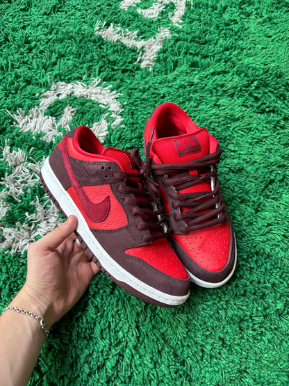 Nike SB Dunk Low “Cherry”