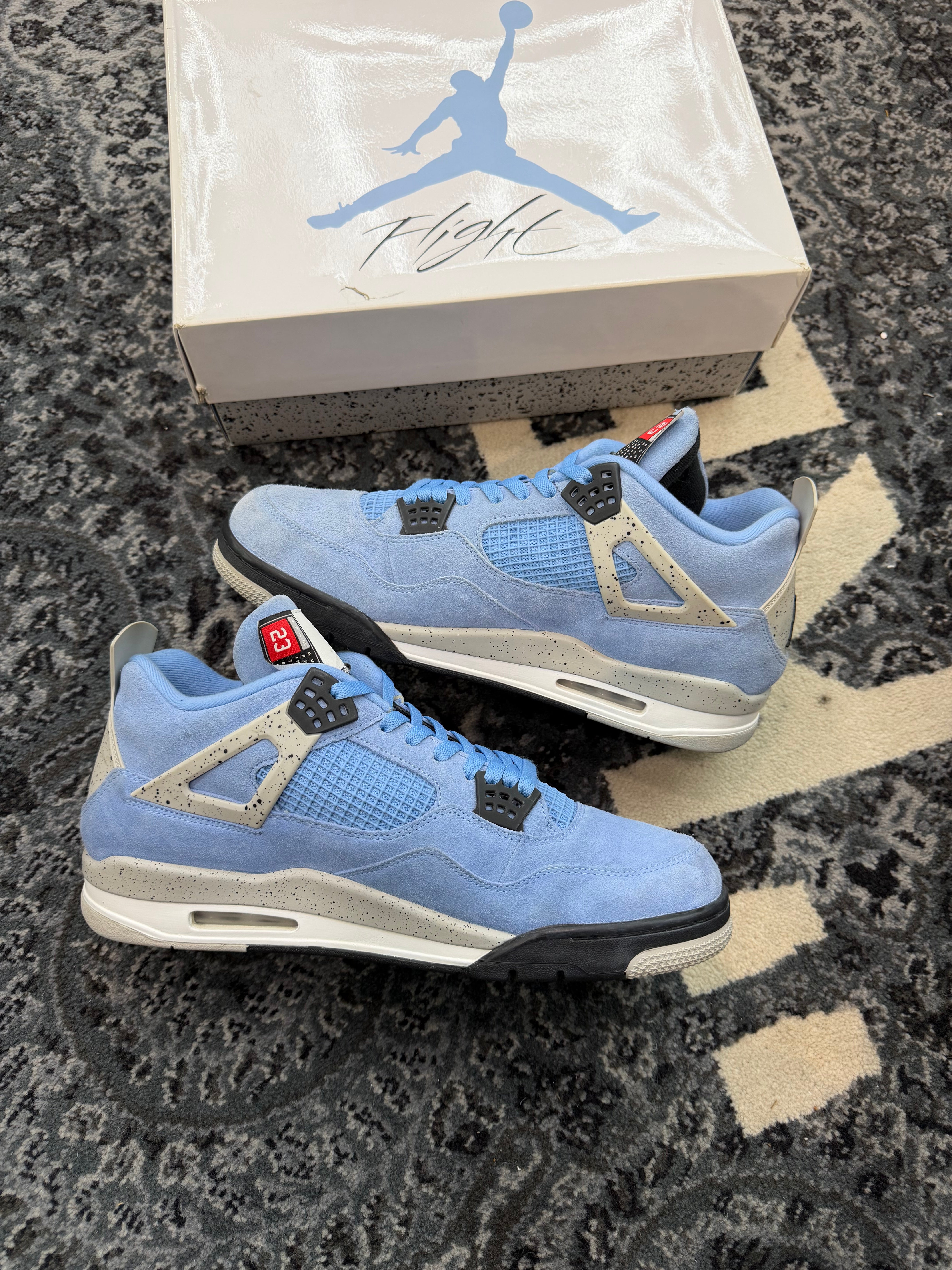 Jordan 4 “University Blue”