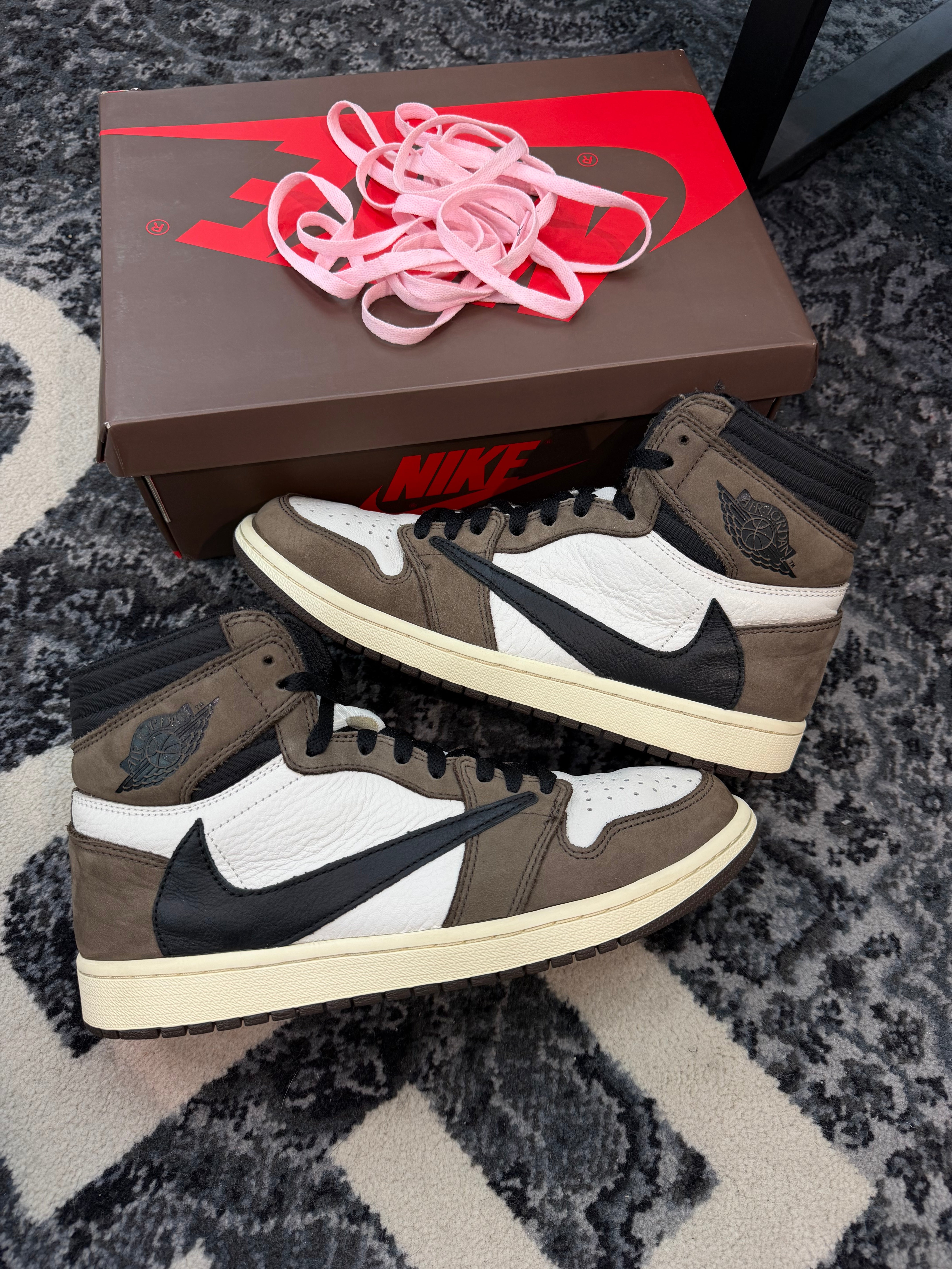 Jordan 1 High x Travis Scott “Mocha”