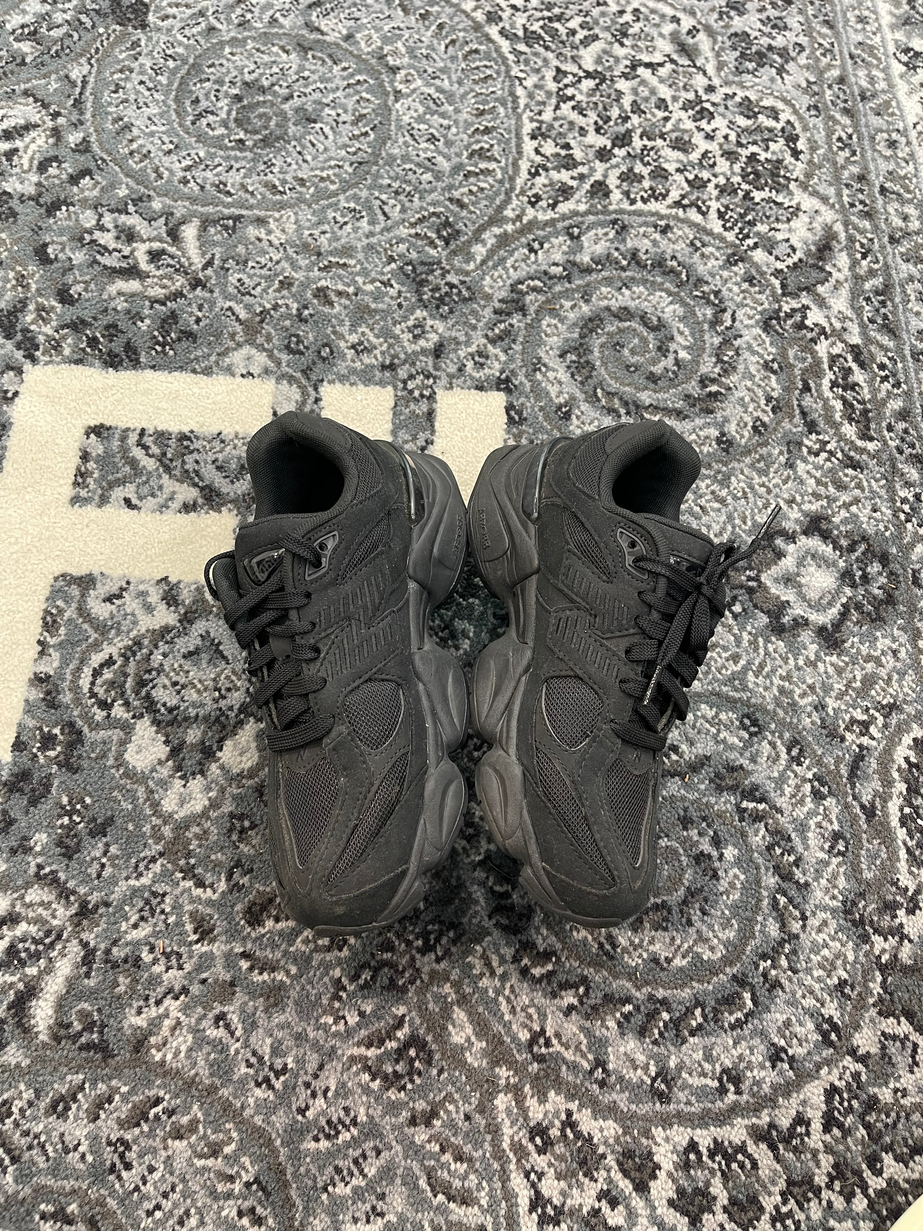 New Balance 9060 “Triple Black”