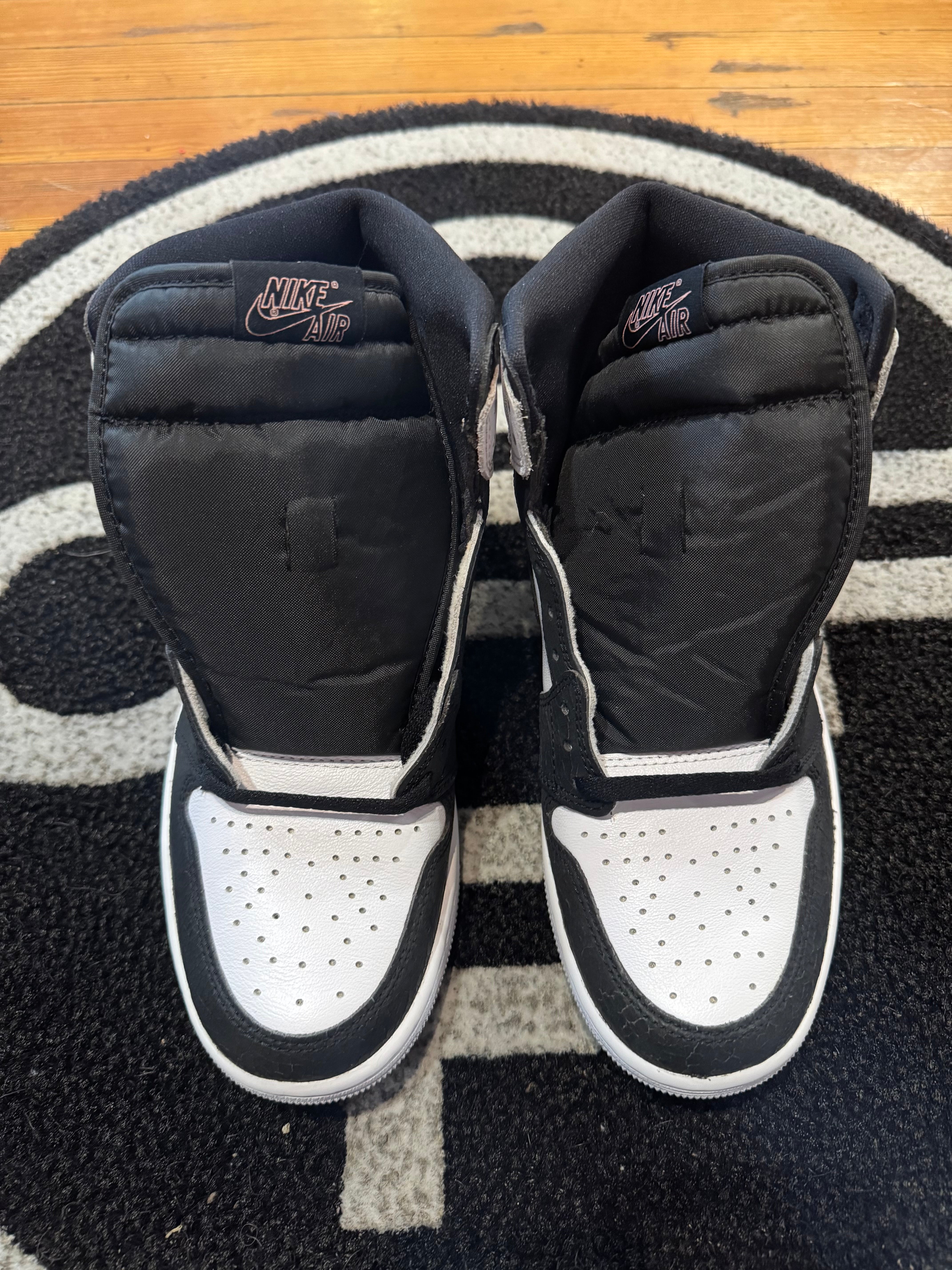 Jordan 1 “Bleached Coral”