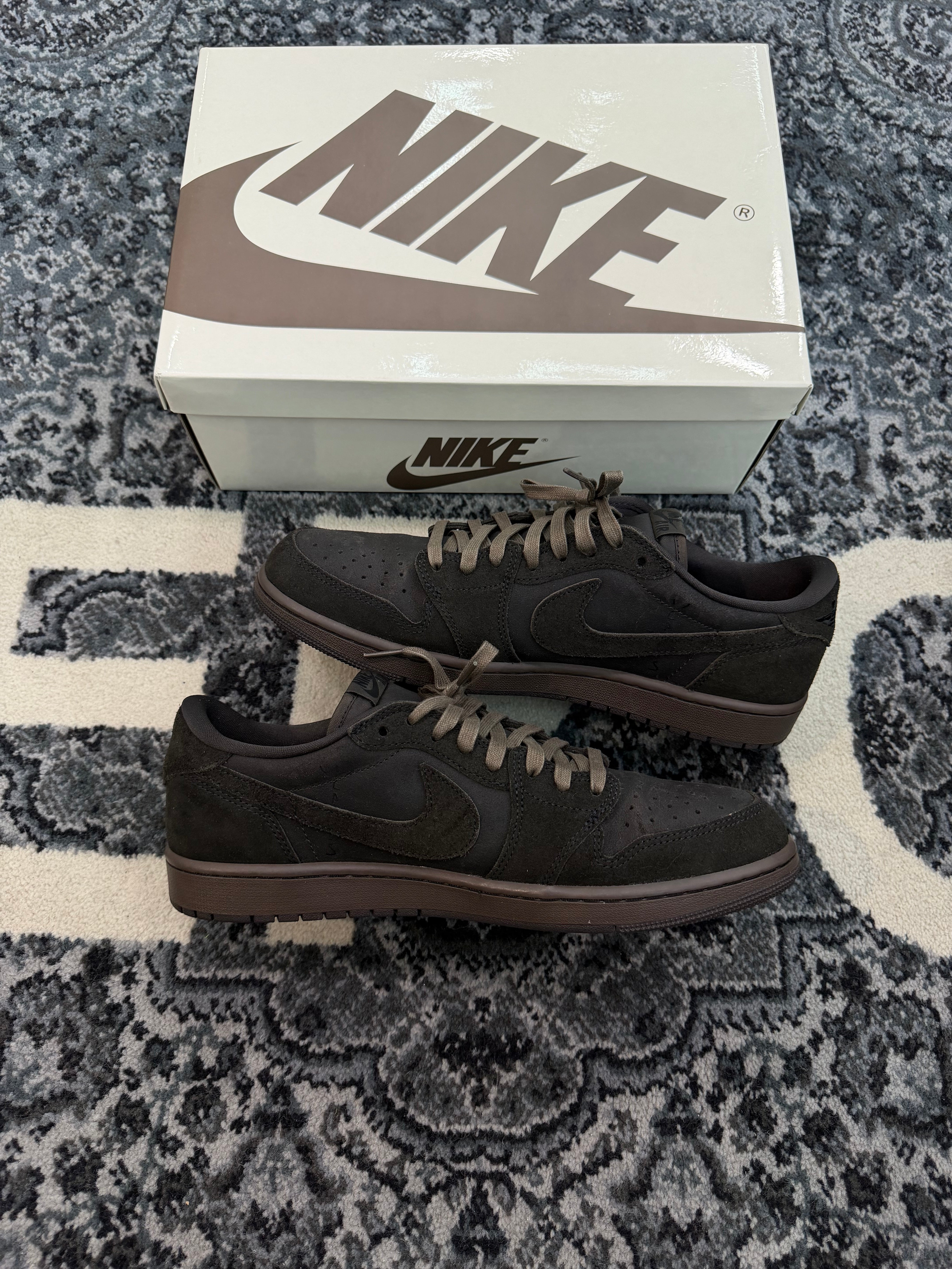Jordan 1 Low Travis Scott “Velvet Brown”