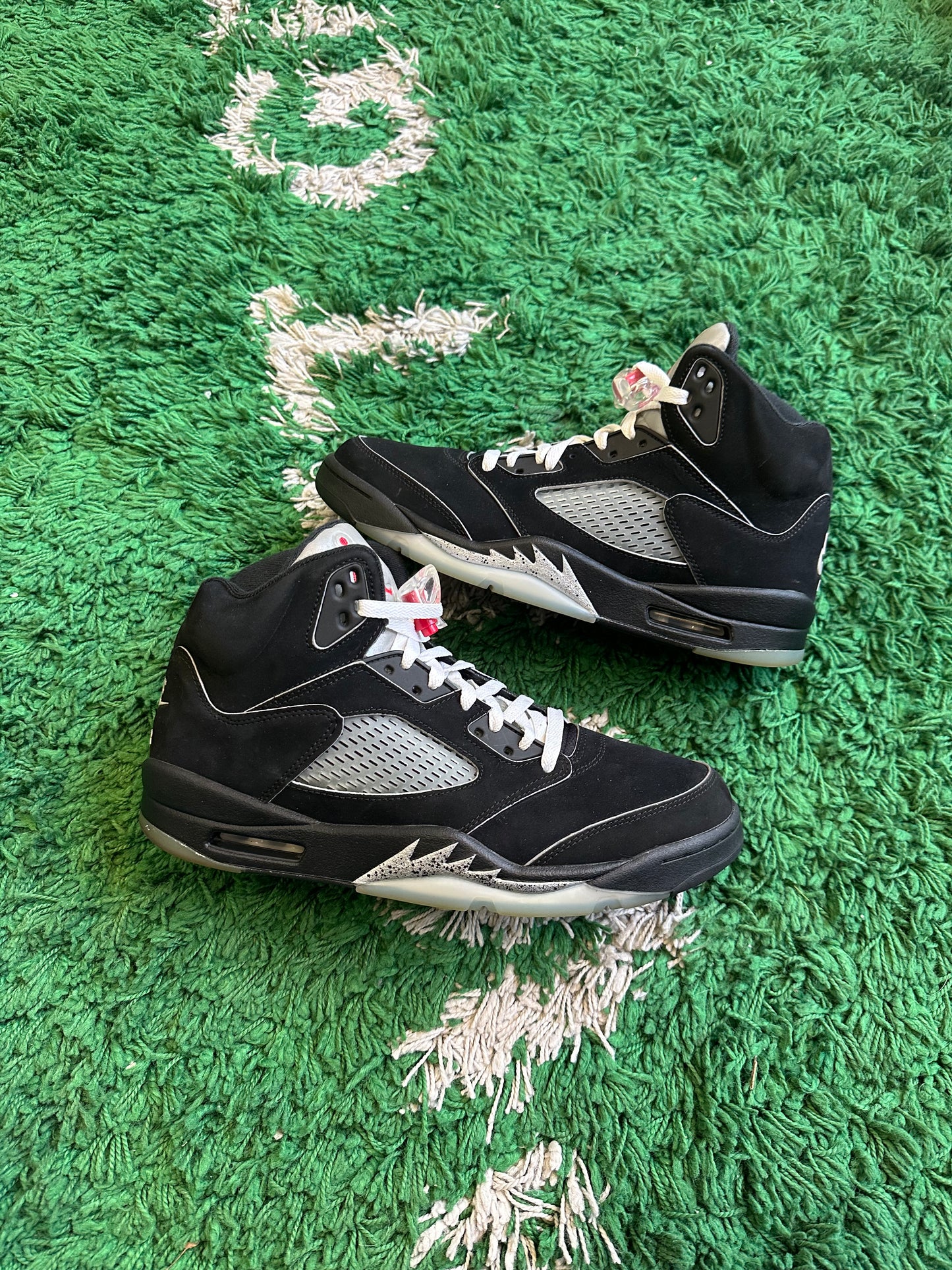 Jordan 5 “Black Metallic Reimagined”