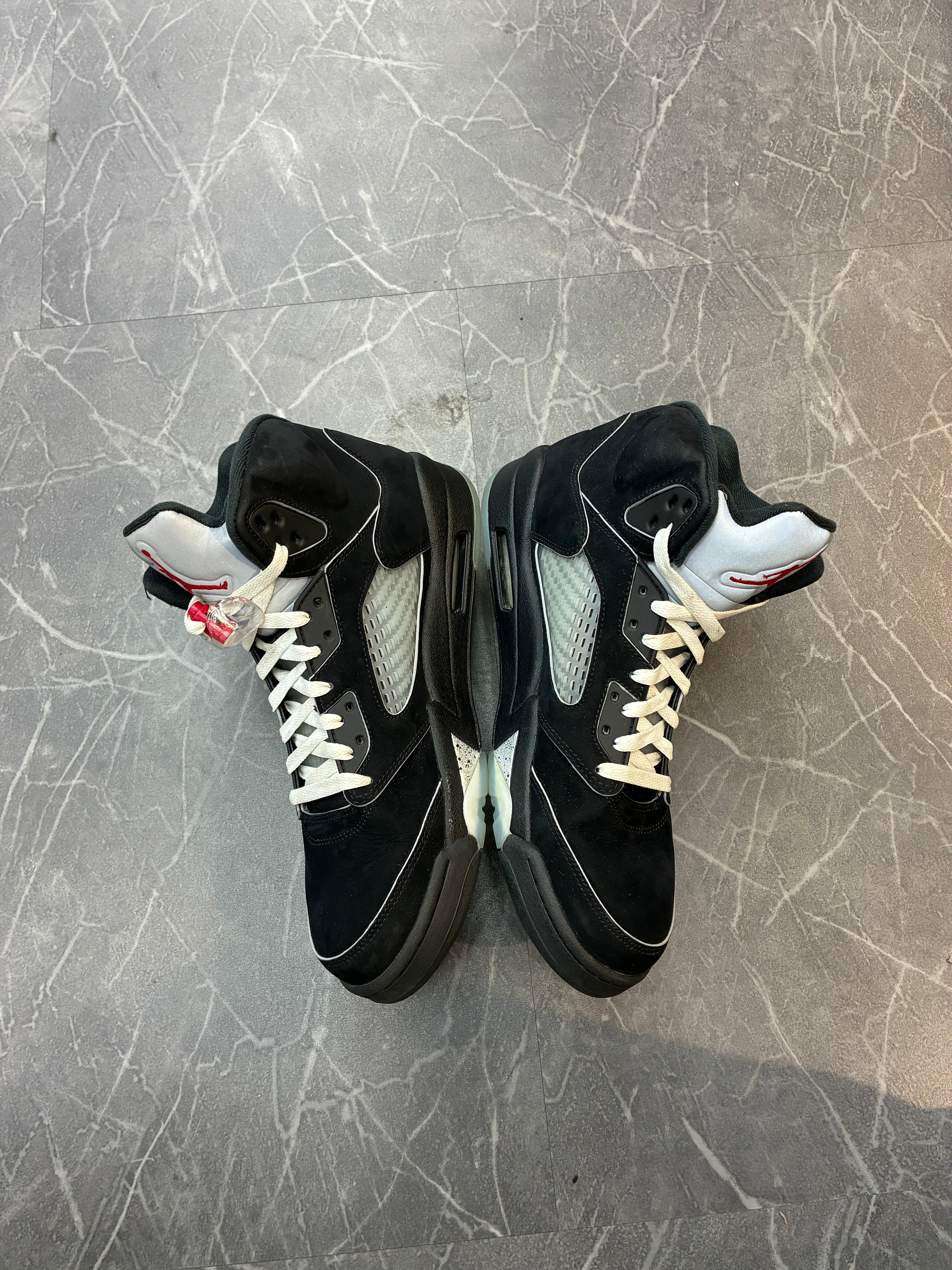 Jordan 5 “Black Metallic”