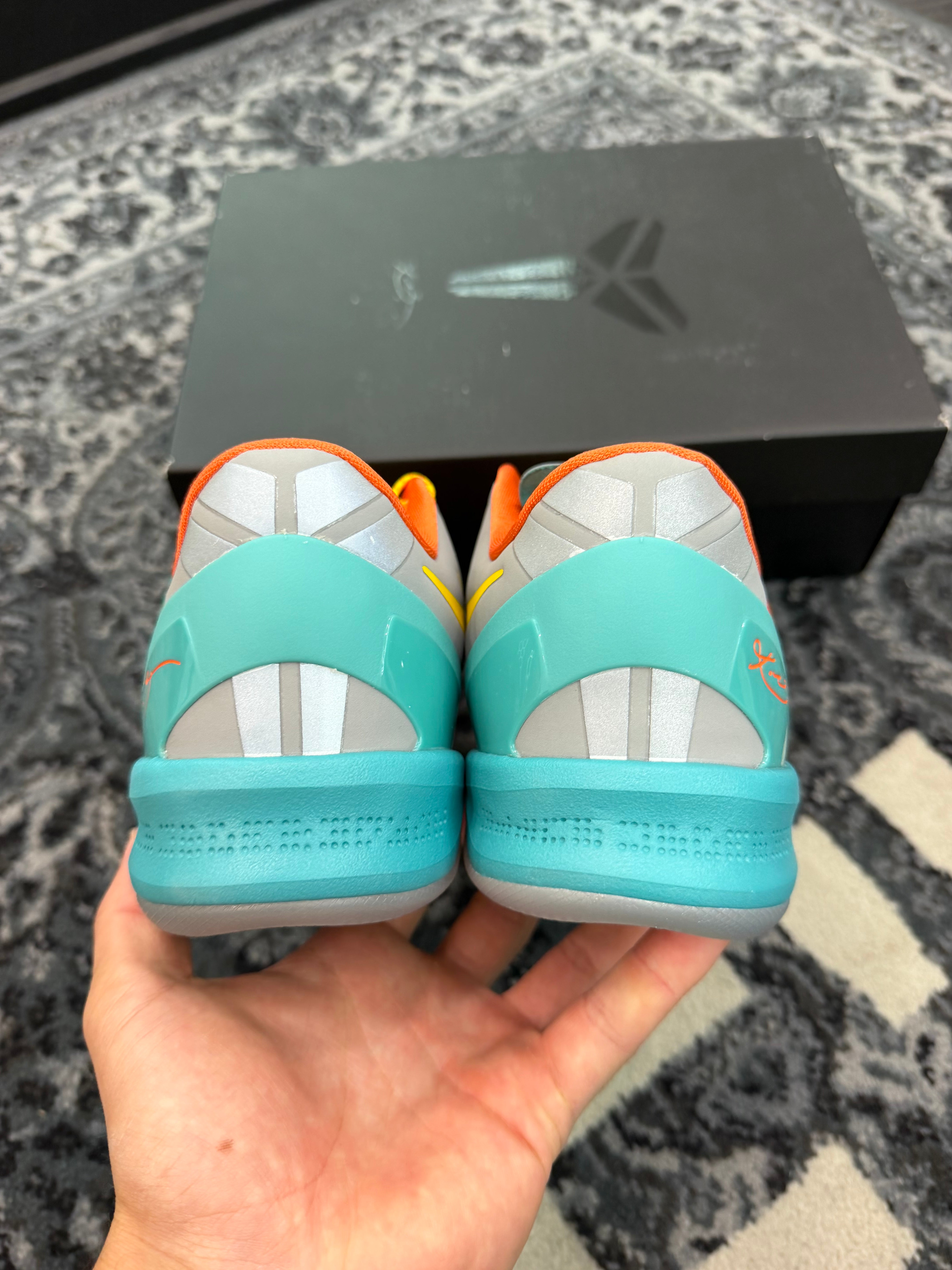 Kobe 6 Protro “Venice Beach”