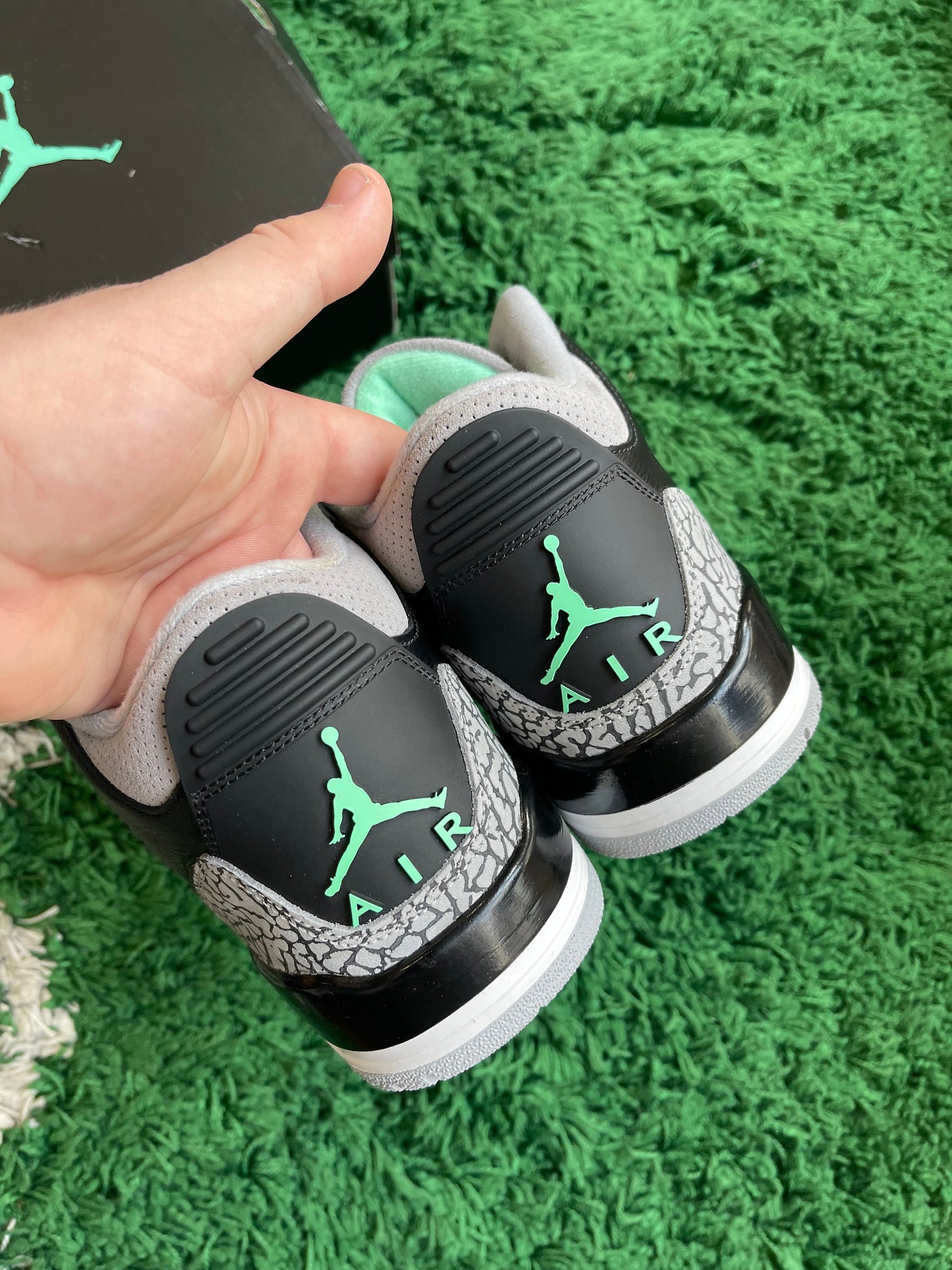 Jordan 3 “Green Glow”