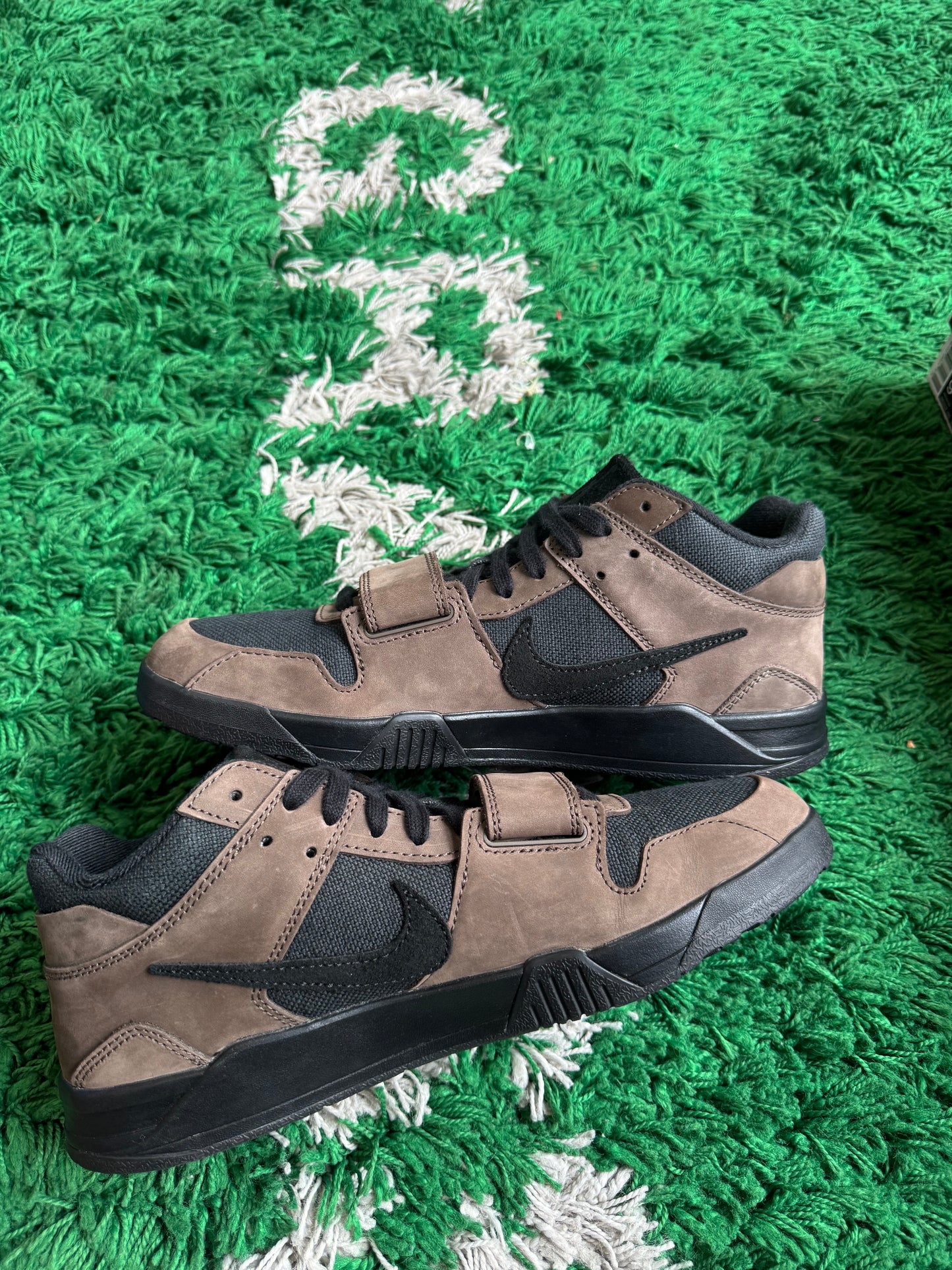 Travis Scott Jordan Jumpman Jack TR “Dark Mocha”