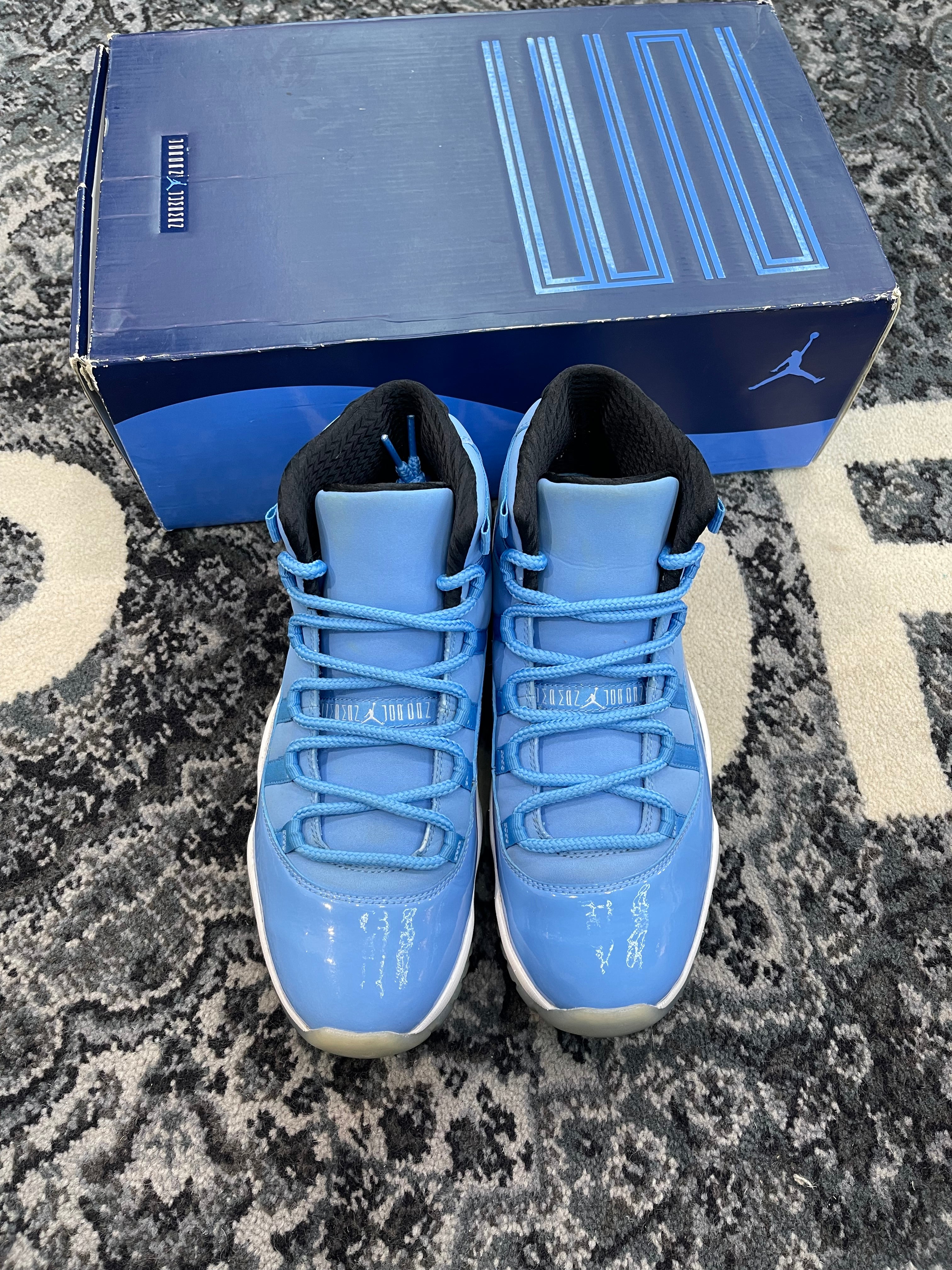 Jordan 11 “Pantone”