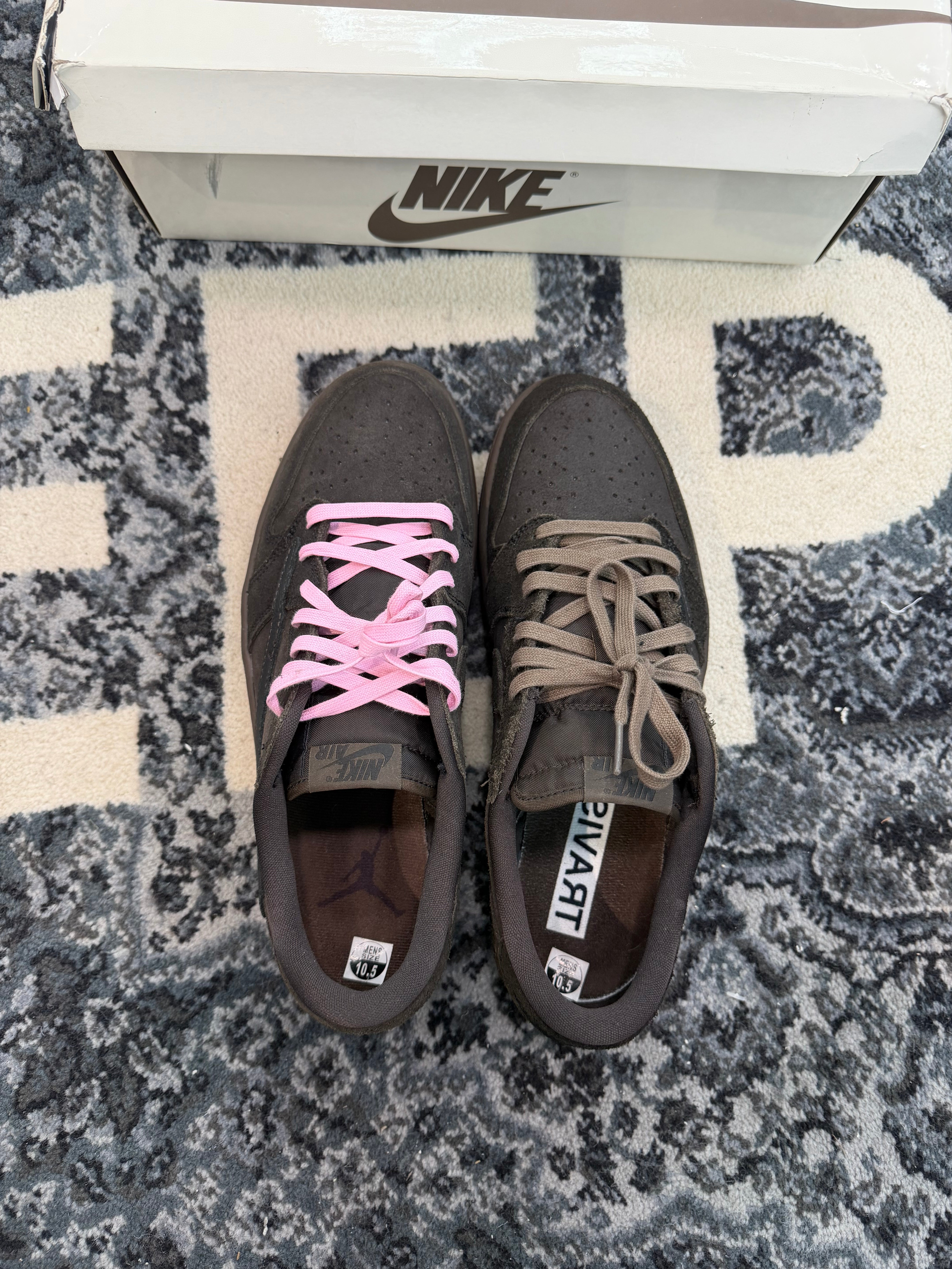 Jordan 1 Low Travis Scott “Velvet Brown”