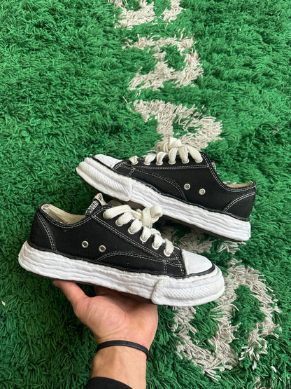 Maison Mihara Low Top “Black”