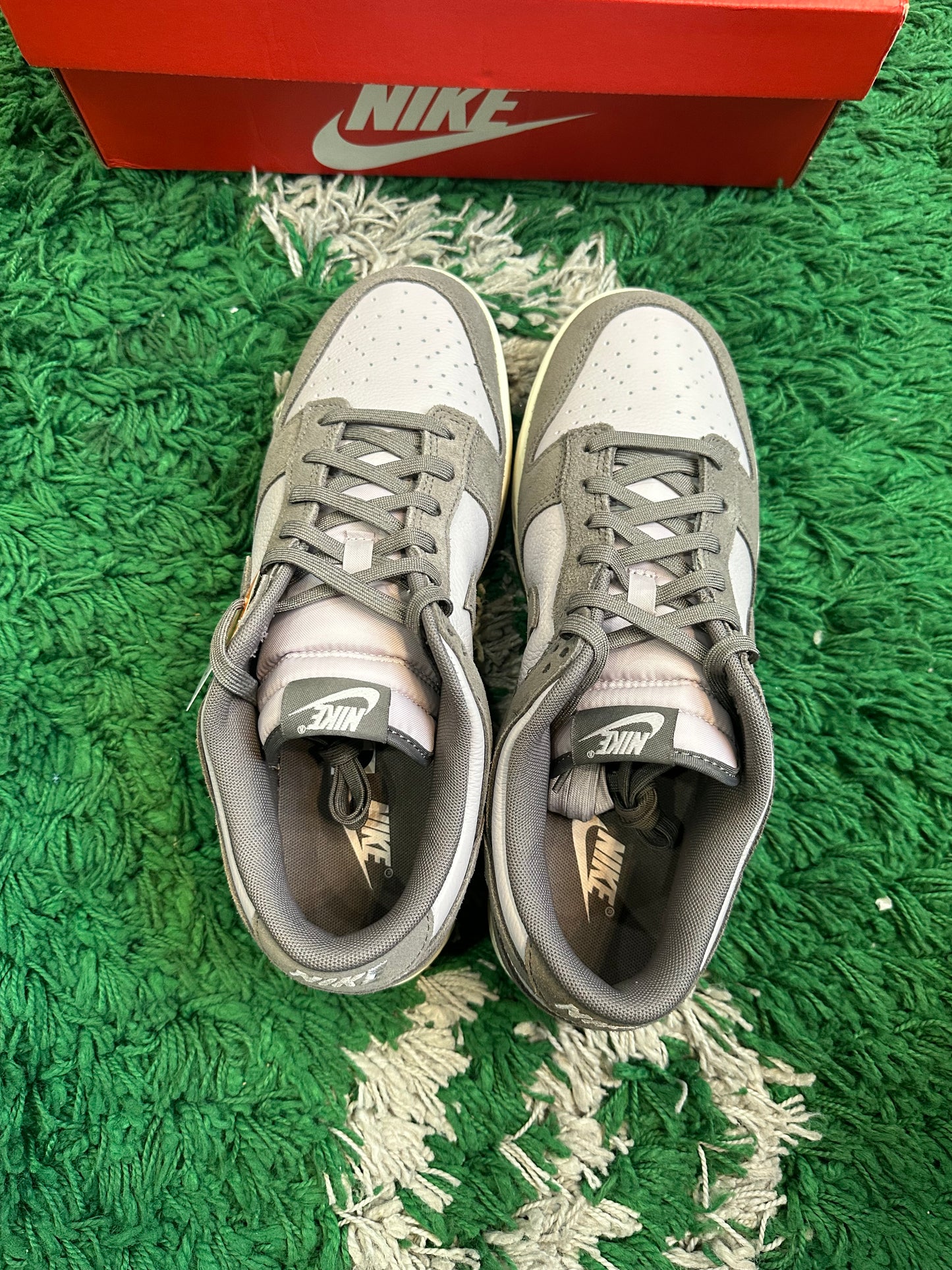 Nike Dunk Low SE “Platinum Violet Cave Stone”